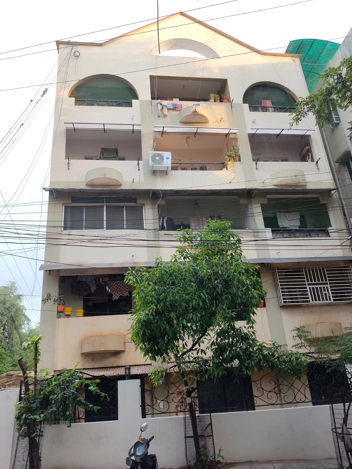 41.48 square yard Flat for sale in Hyderabad