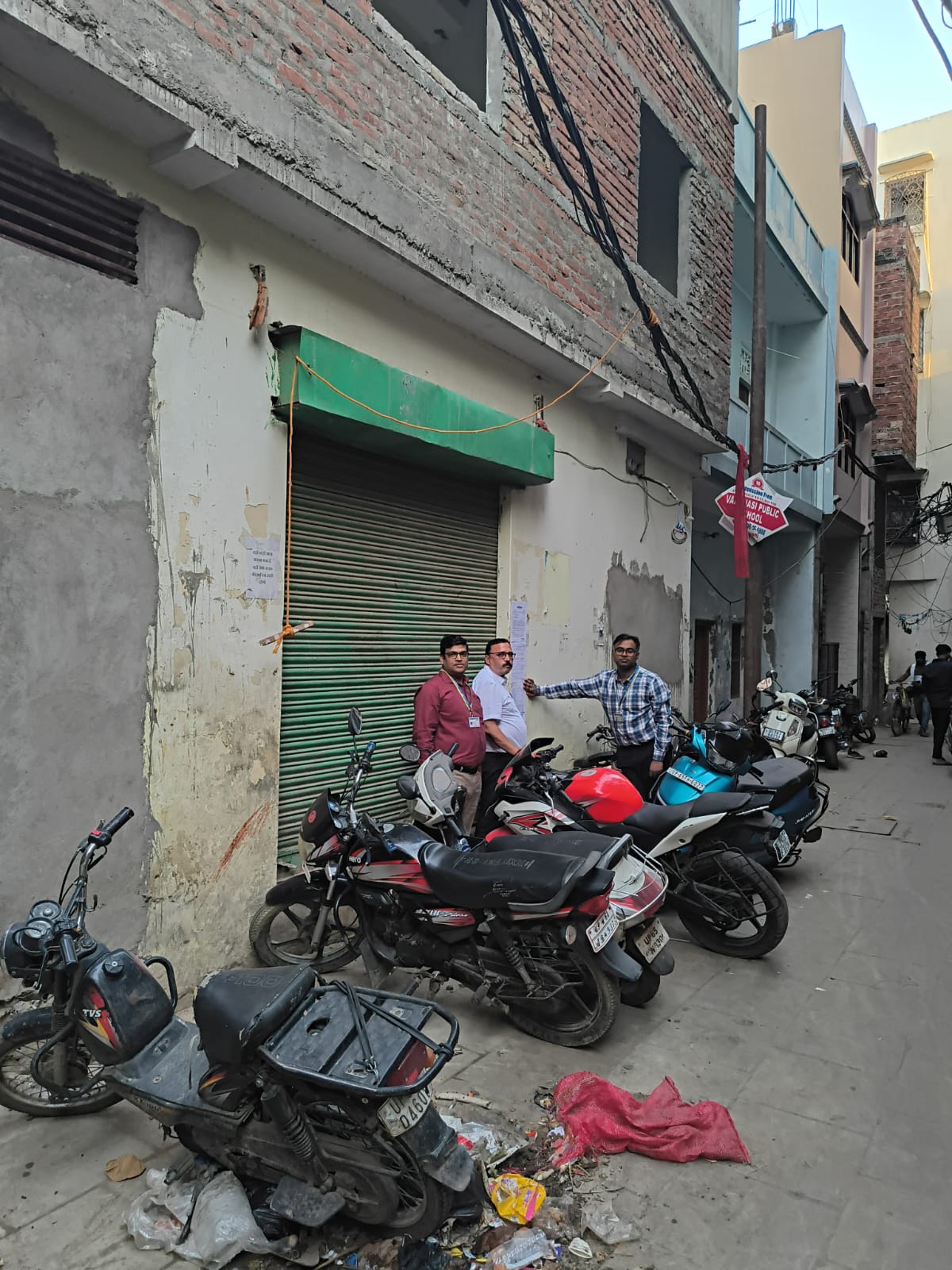 999 square feet Individual House for sale in Suzabad