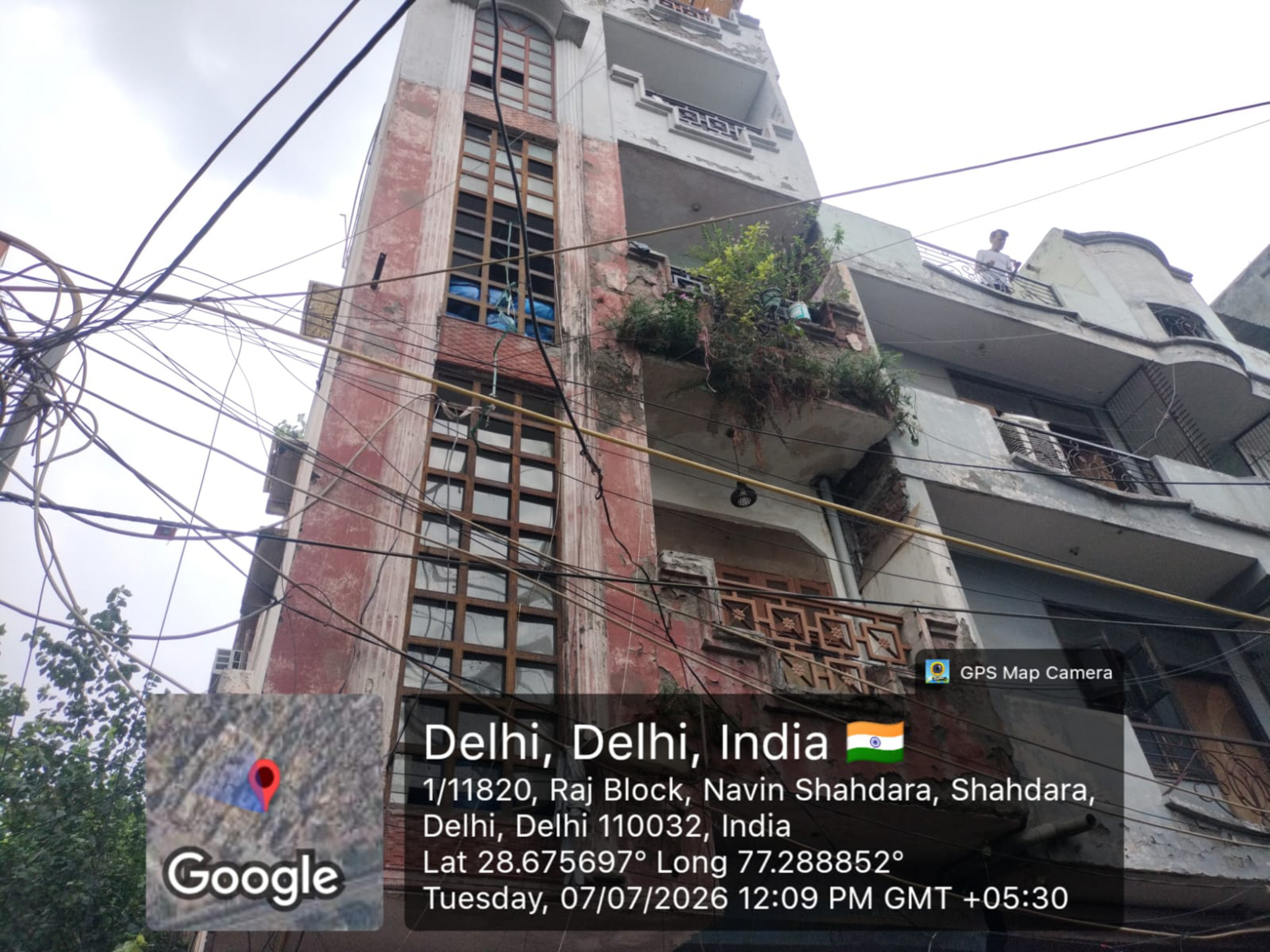 369 square feet Flat for sale in New Delhi