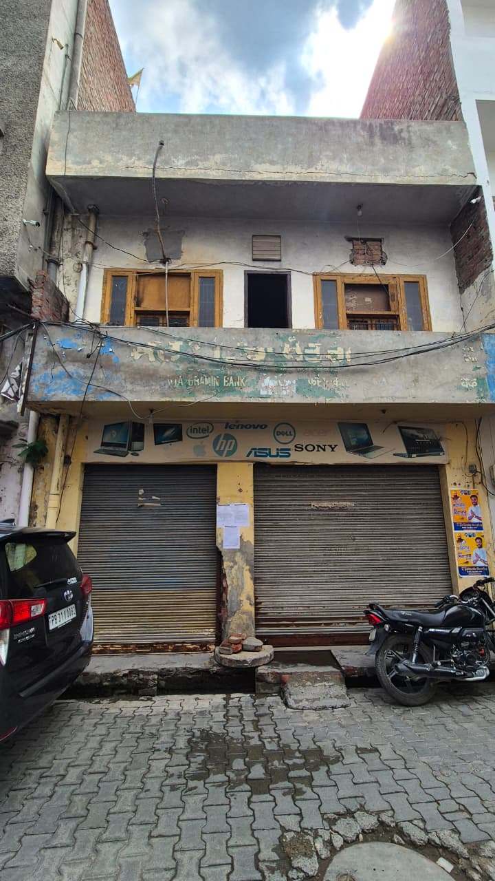 111.11 square yard Shops for sale in Mansa — photo 3