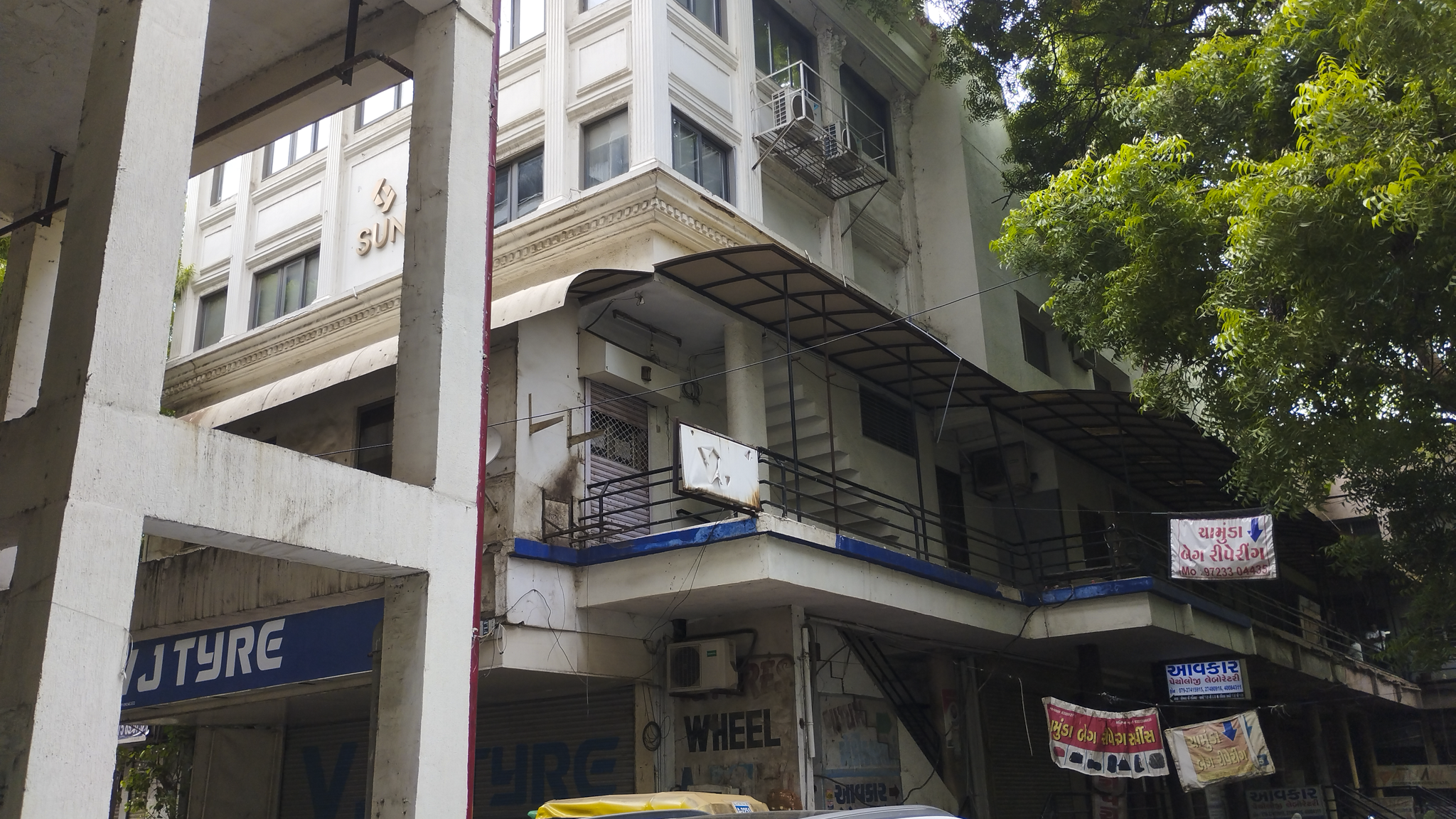 515 square feet Office for sale in Ahmedabad