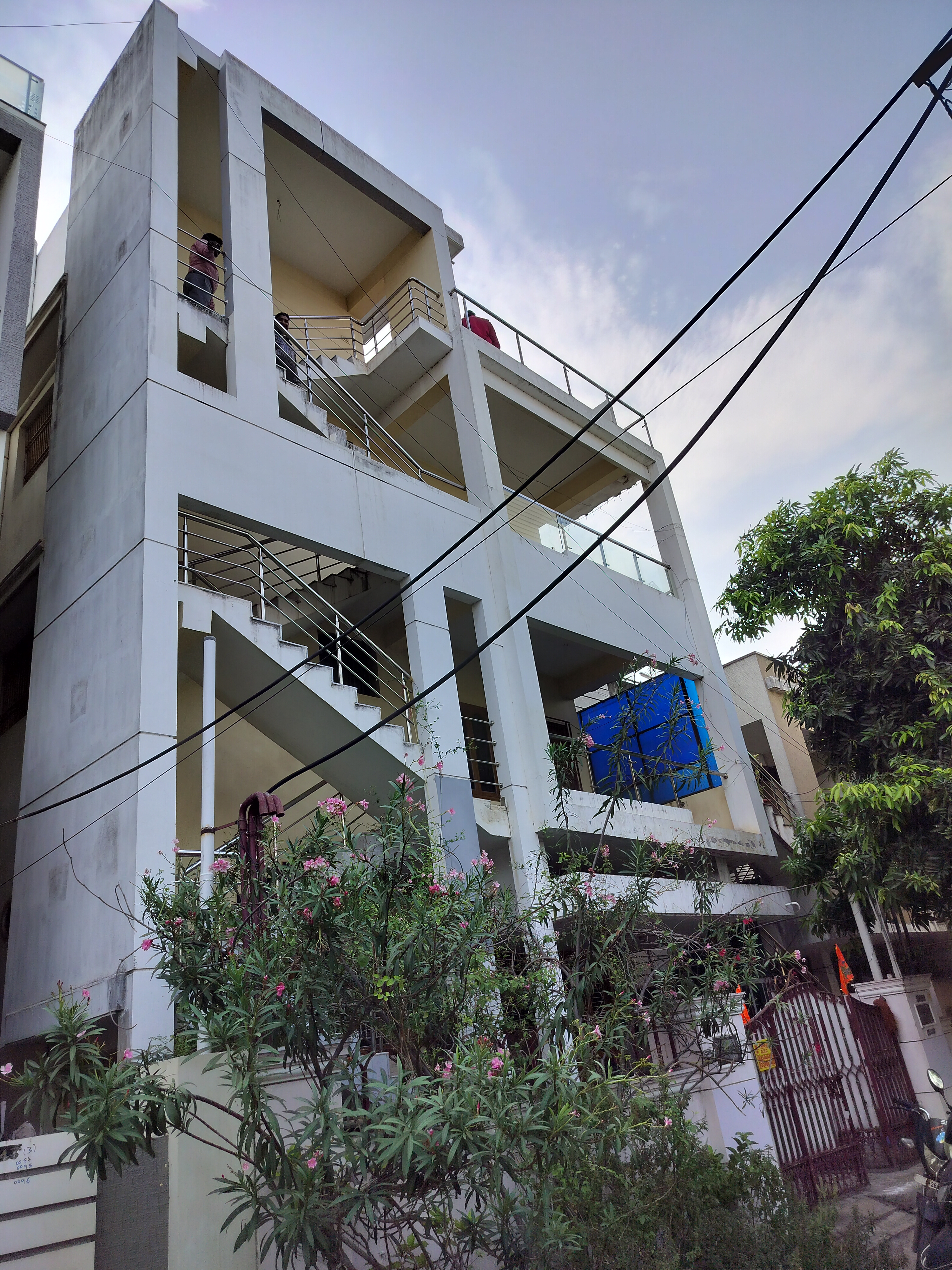 3918 square meter Individual House for sale in RAJA RAVINDRA PRASAD, Sri Lakshmi Narasimha Swamy Nagar, Usmansaheb Peta Nellore — photo 1