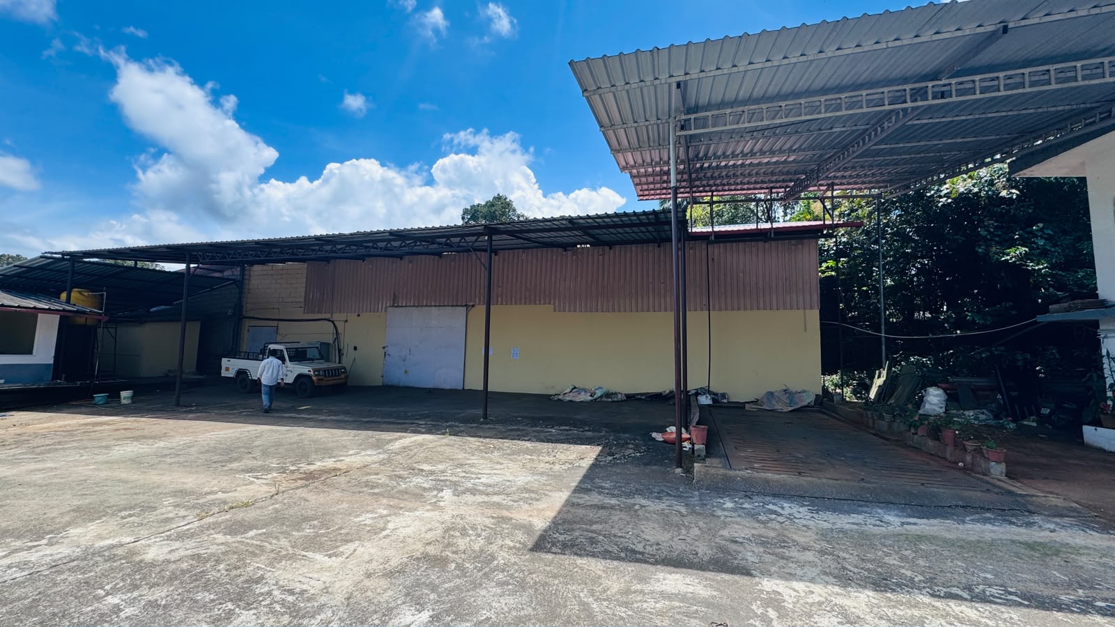 4046.86 square meter Industrial Plot with Factory Building for sale in Madikeri Madikeri — photo 2