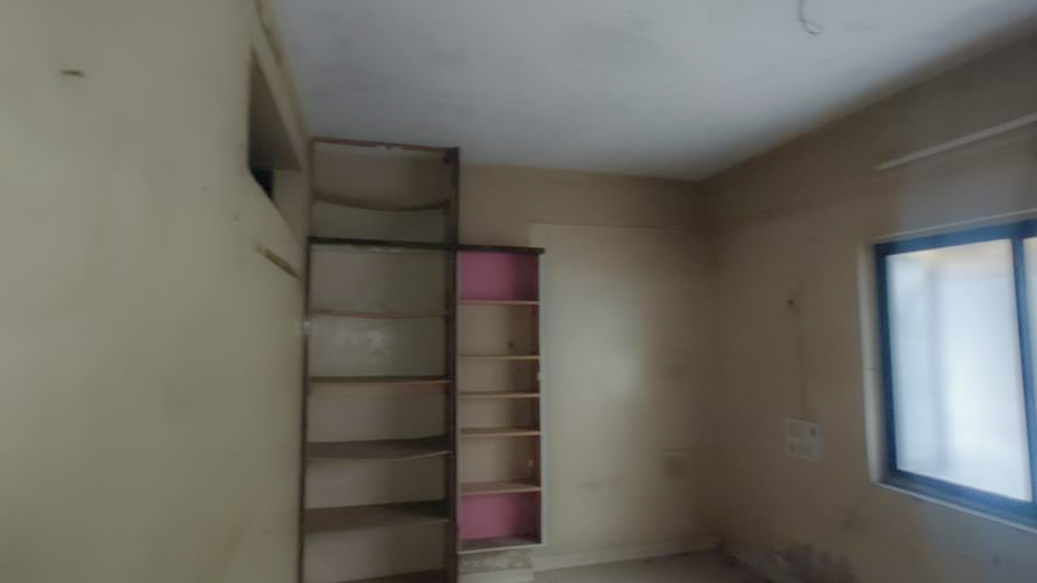 431.75 square feet Flat for sale in Nand Apartment Surat — photo 4