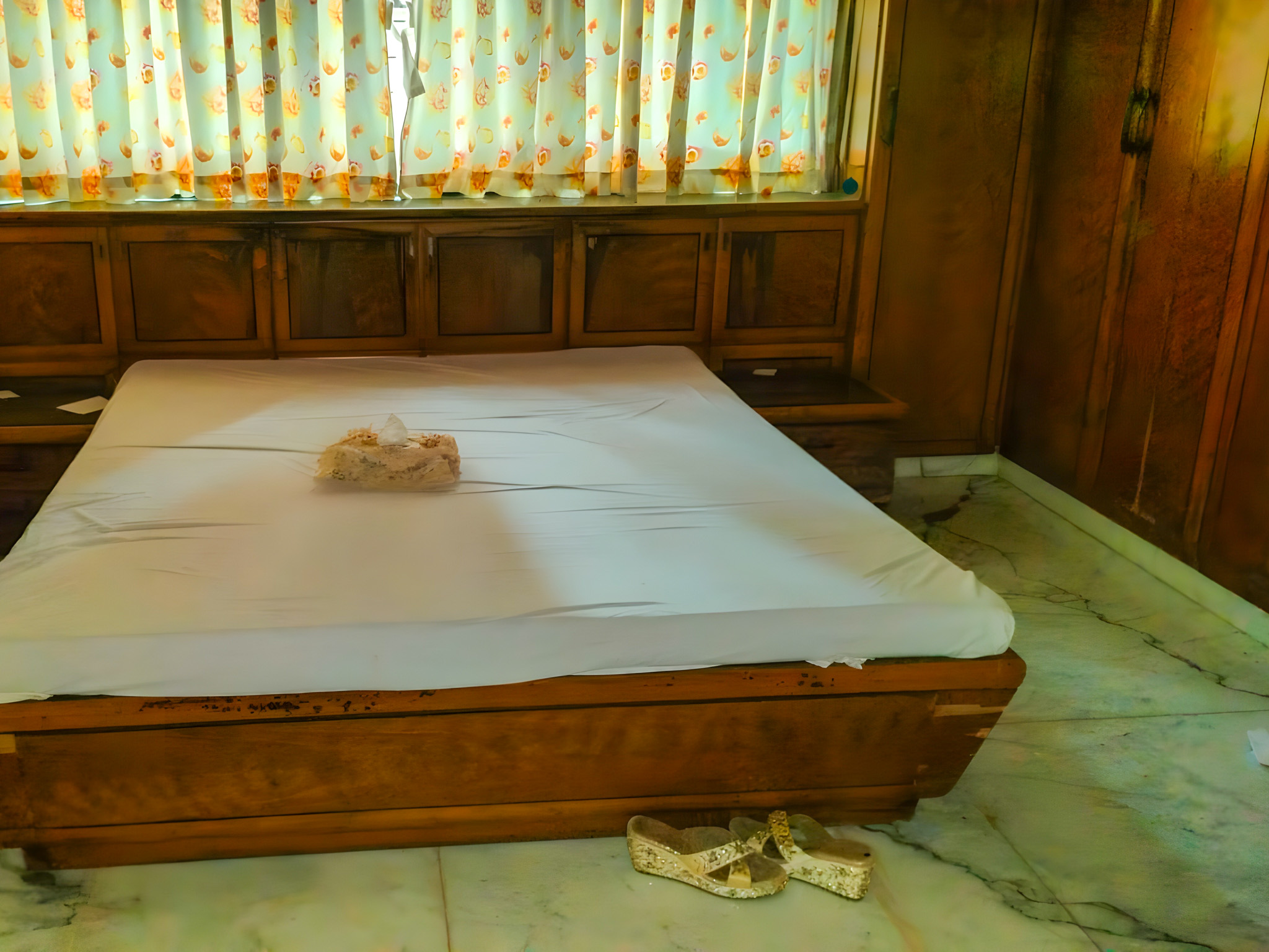 Flat for sale in Khar Village, Bandra District Mumbai — photo 6