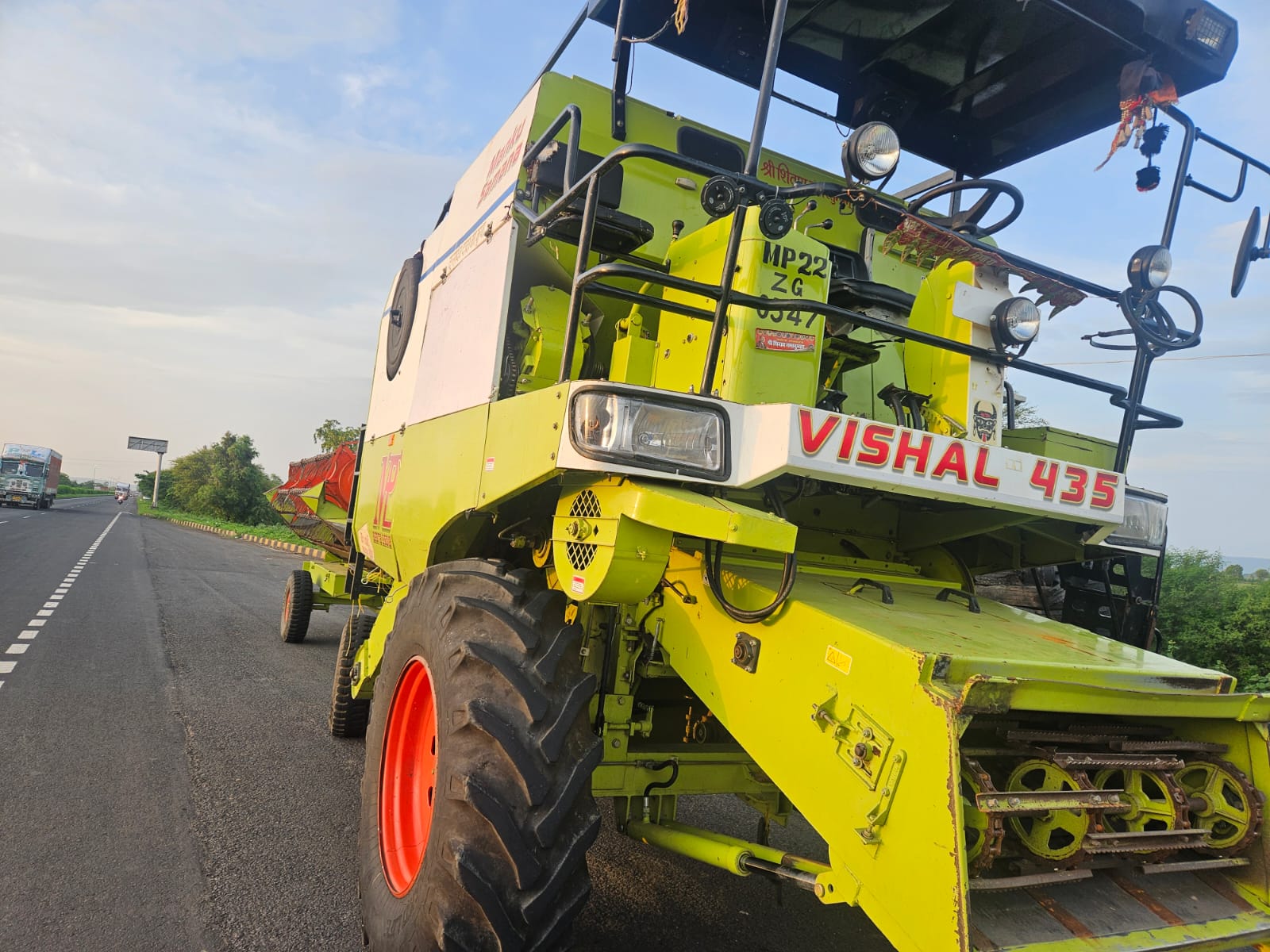 1 square feet Combined Harvester Vishal 435 Manku Agro for sale in Satguru Parking Yard Narsinghpur Narsinghpur — photo 2