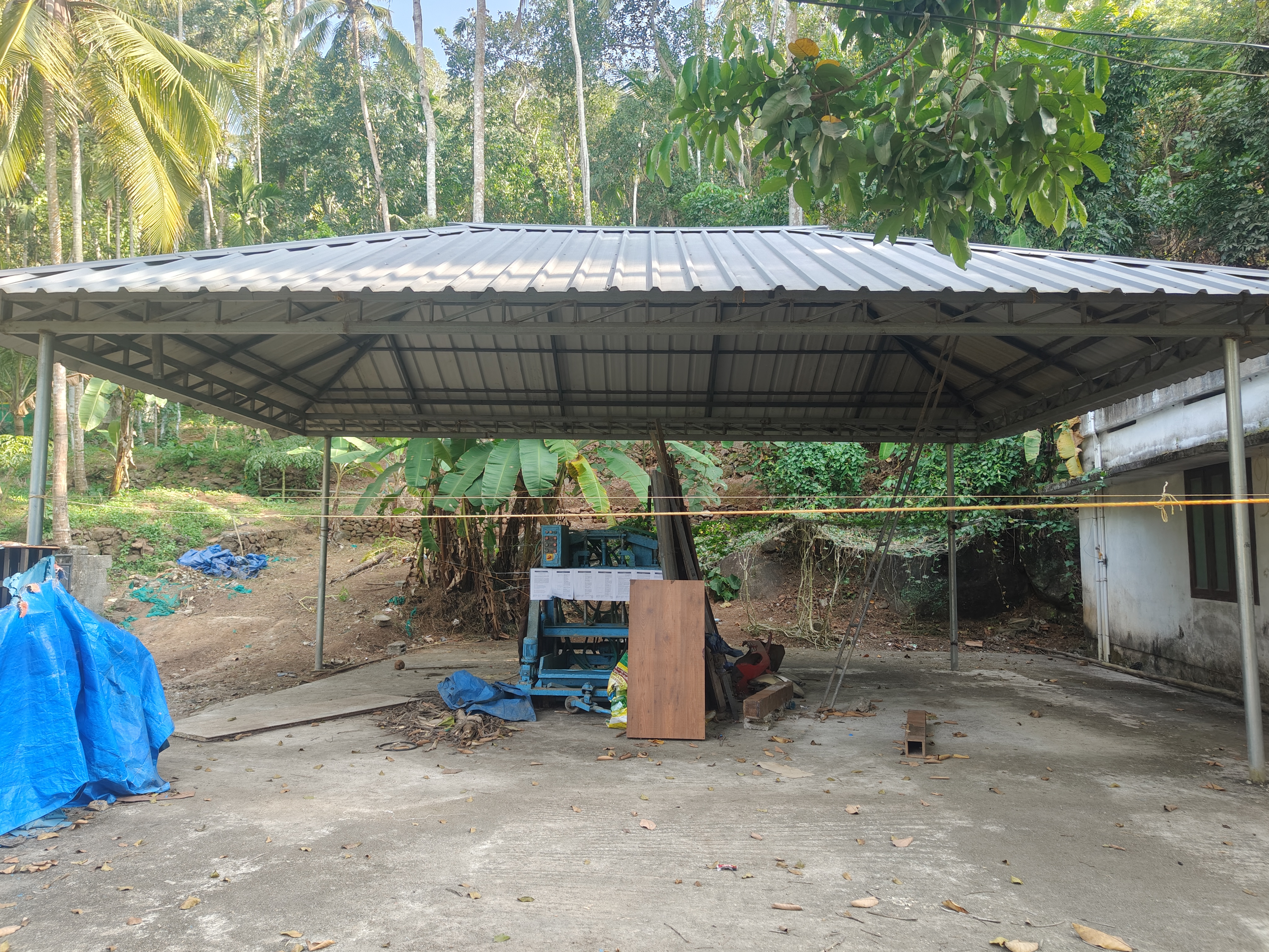 Plot for sale in Karakulam