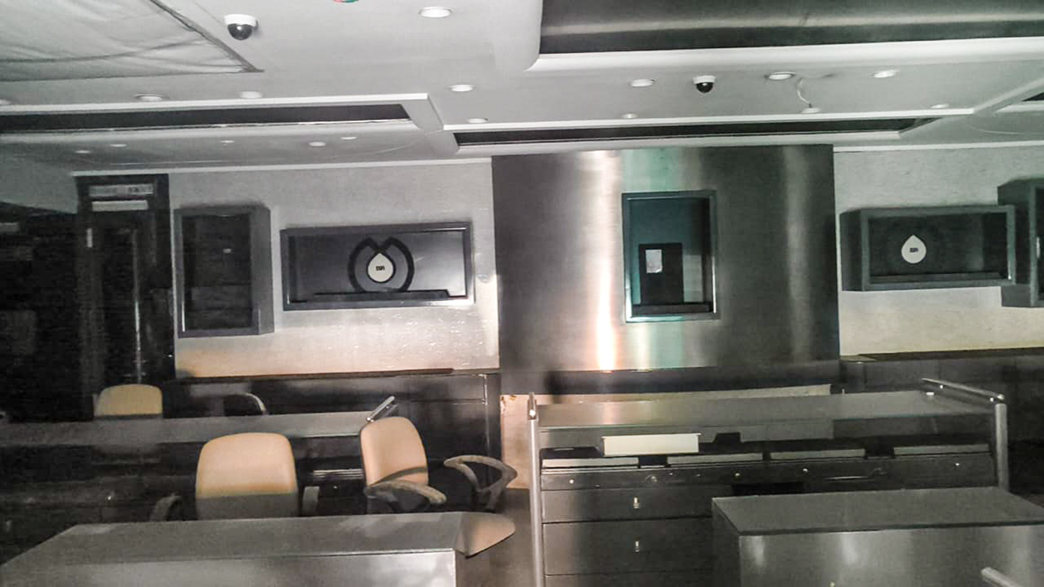 3500 square feet Shops for sale in Athwalines Lal Bungalow Surat Surat — photo 4