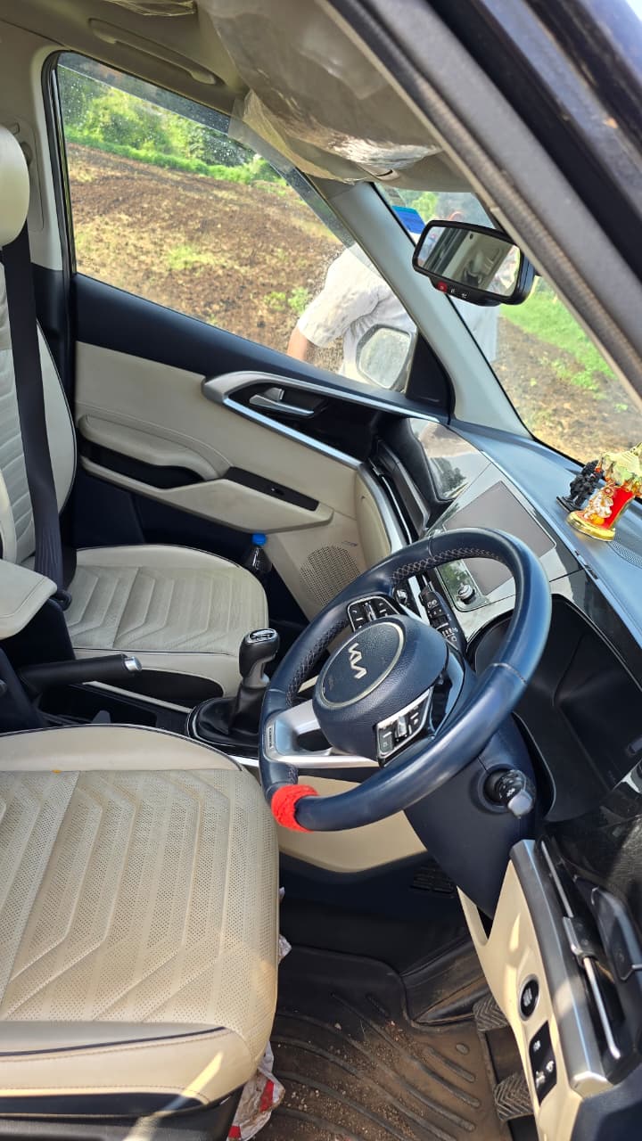 2023 Kia Carens Luxury Plus MPV 52000 km 3 years for sale in MAKHMALABAD Nashik — photo 3