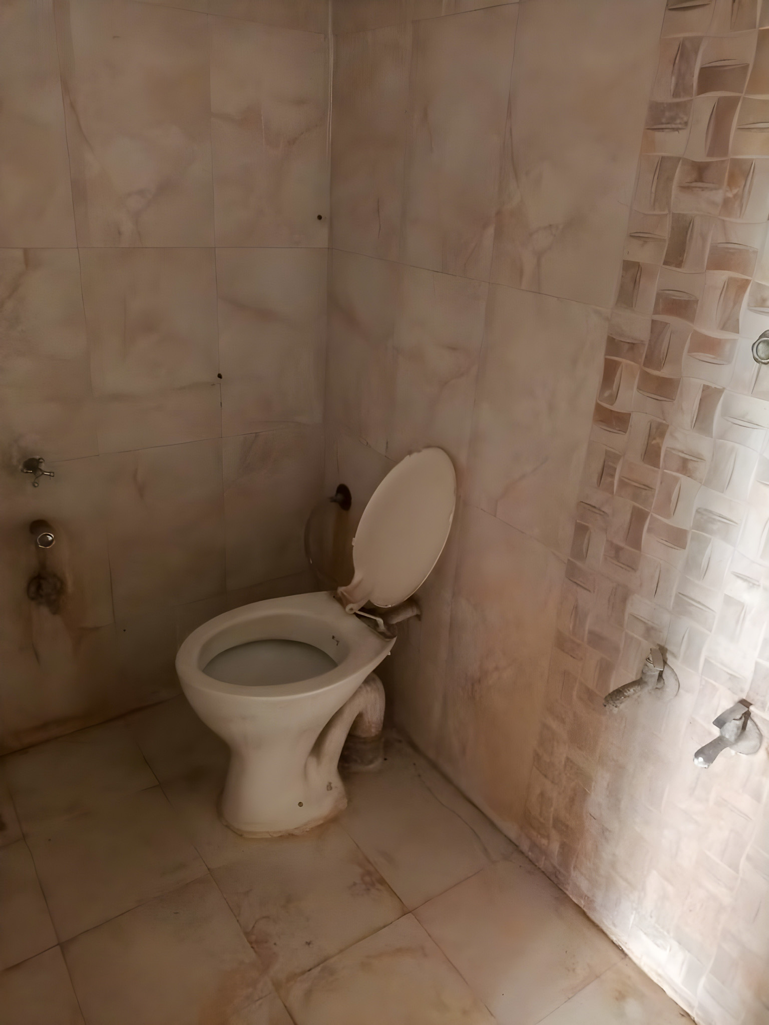 360 square feet Flat for sale in AAKRUTI LIFE STYLE, OPP.- BAPS SWAMINARAYAN TEMPLE, NR VADSAR FLYOVER Vadodara — photo 6