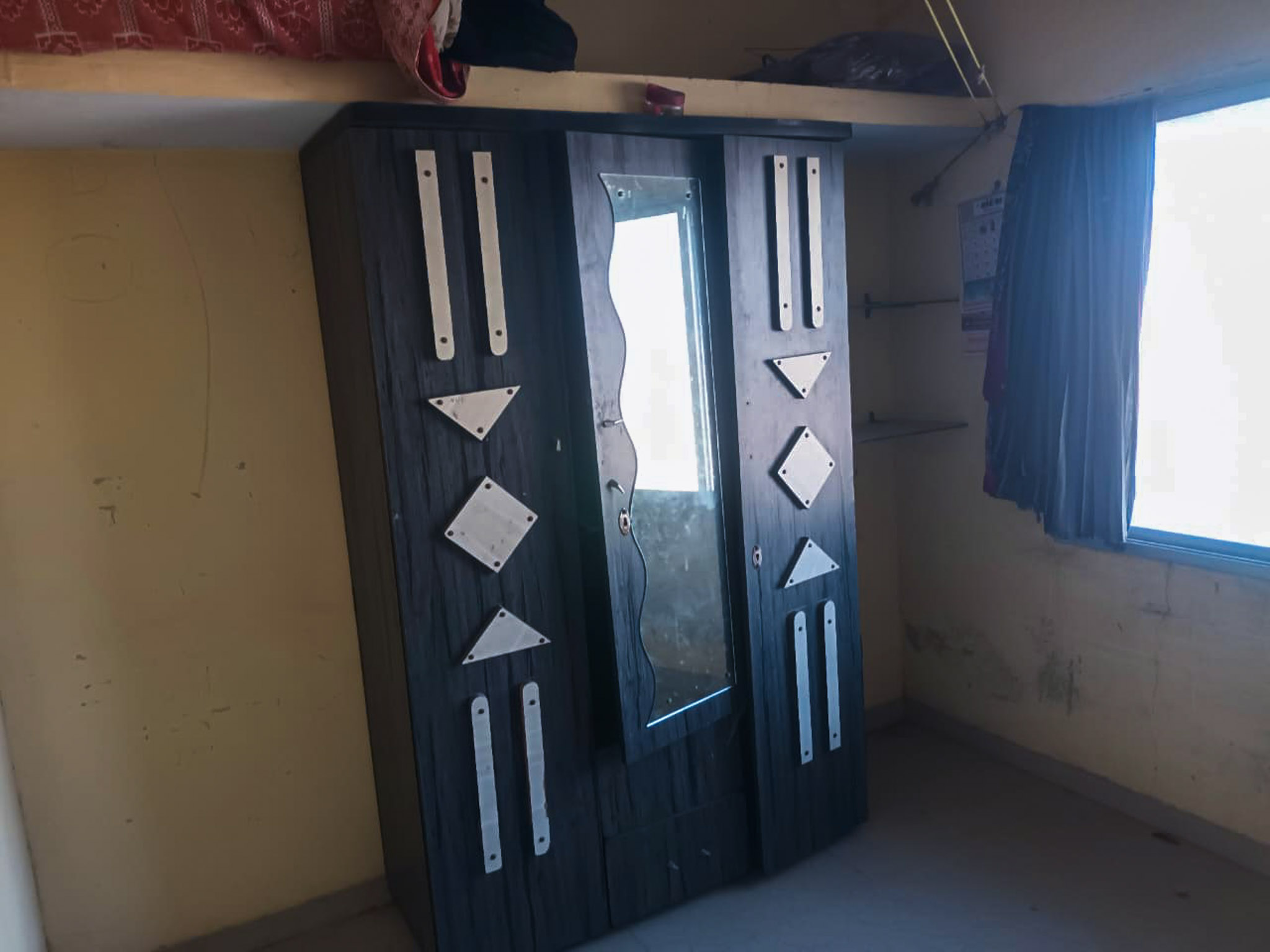 467 square feet Flat for sale in GAYATRI FLATS, SHASTRI BAUG-MAHADEV TALAV ROAD Vadodara — photo 2