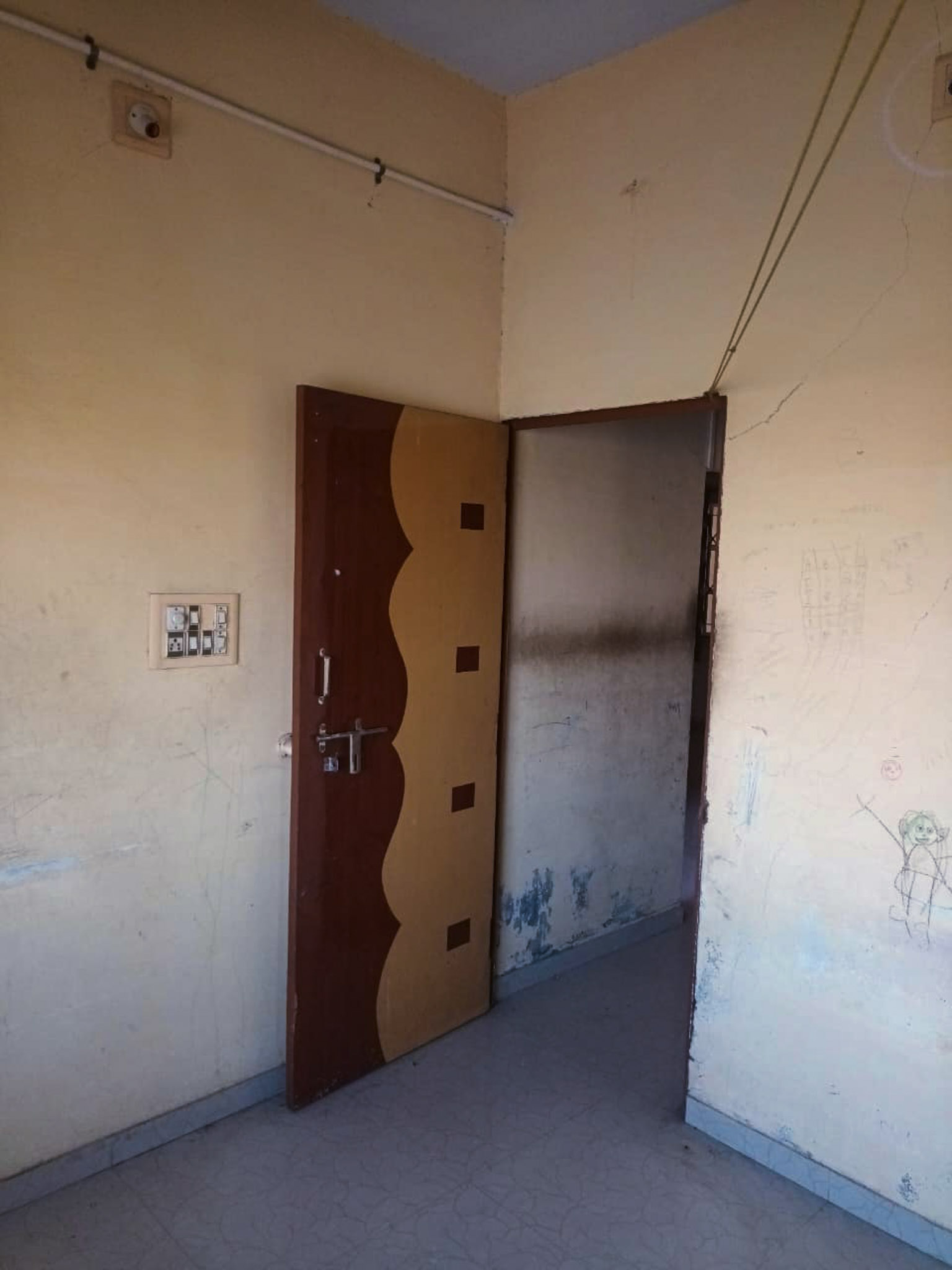 467 square feet Flat for sale in GAYATRI FLATS, SHASTRI BAUG-MAHADEV TALAV ROAD Vadodara — photo 5