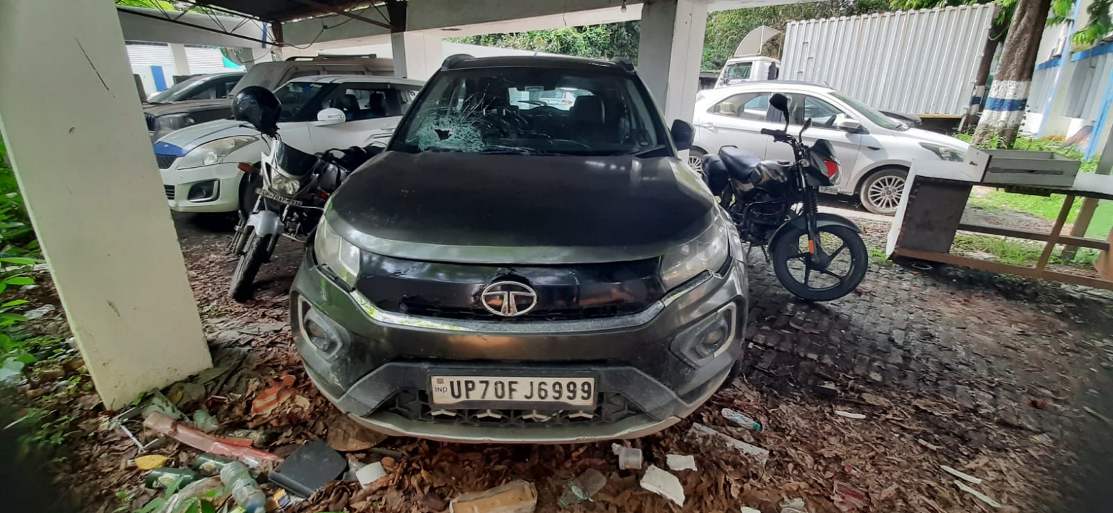 2020 Tata Nexon XZ+ Diesel MT SUV 236062 km 6 years for sale in SBI MAIN BRANCH PRAYAGRAJ, KUTCHERY ROAD, PRAYAGRAJ-211002 Prayagraj — photo 1