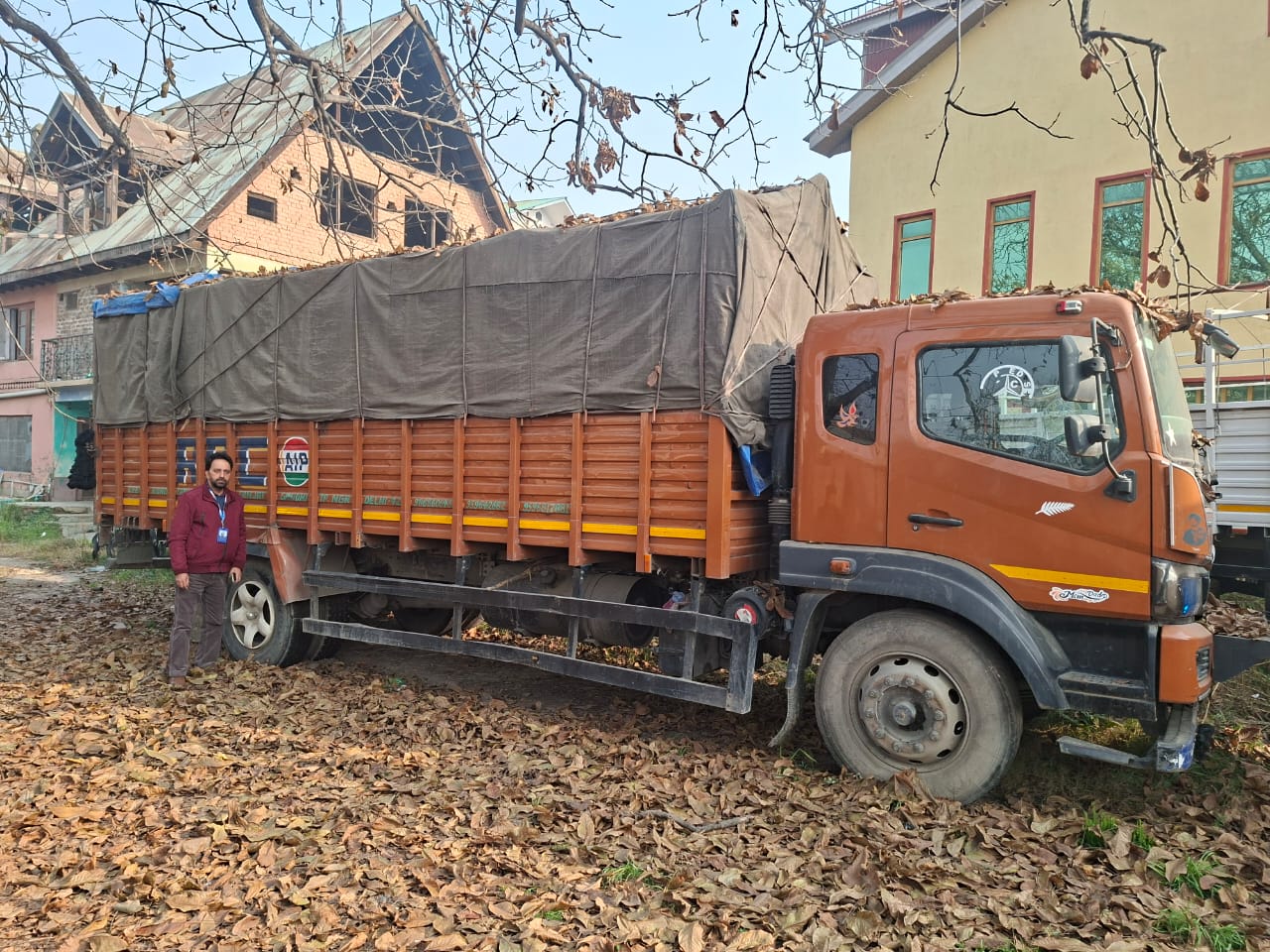 Commercial Vehicle for sale in Humhama Budgam