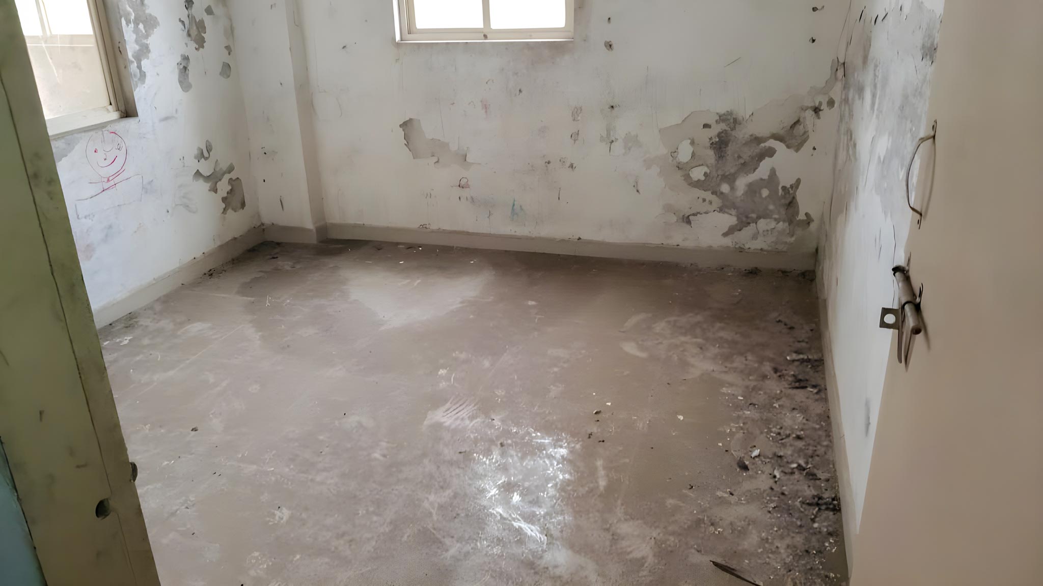 1040 square feet Flat for sale in Surat — photo 18