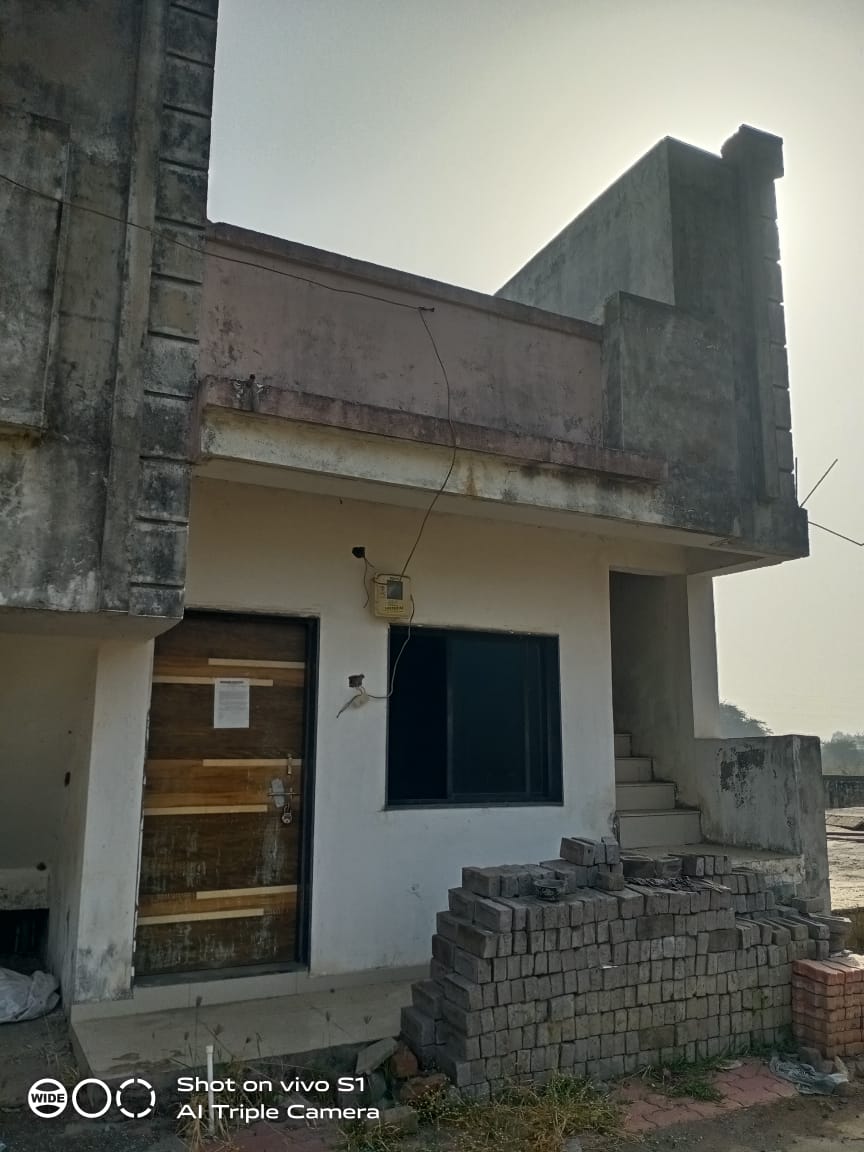 Flat for sale in Sayan