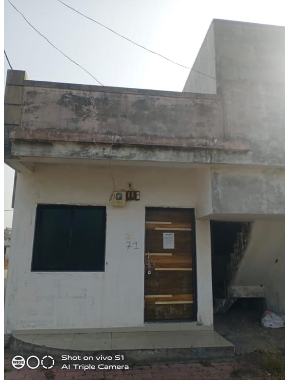 Flat for sale in Sayan