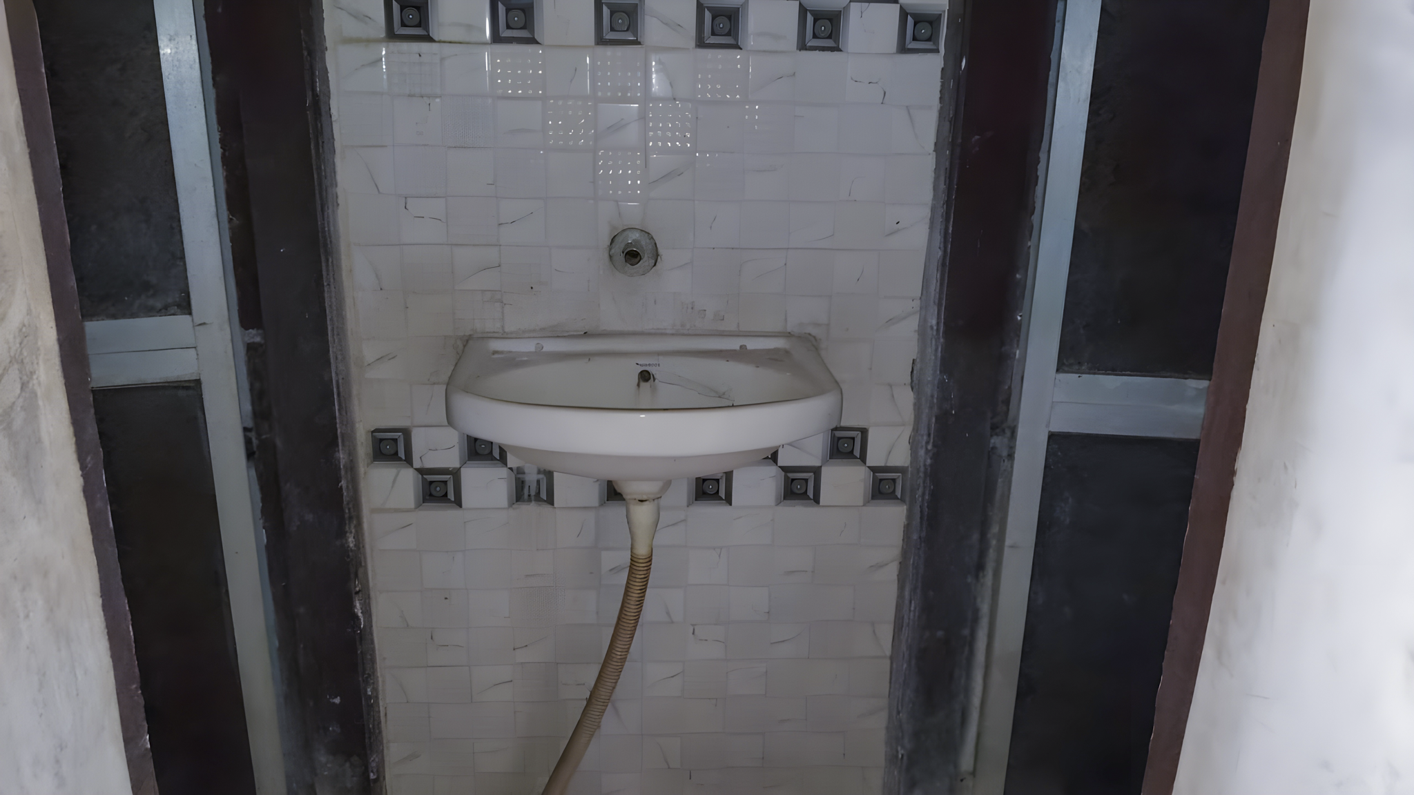 42.38 square meter Individual House for sale in Surat — photo 3