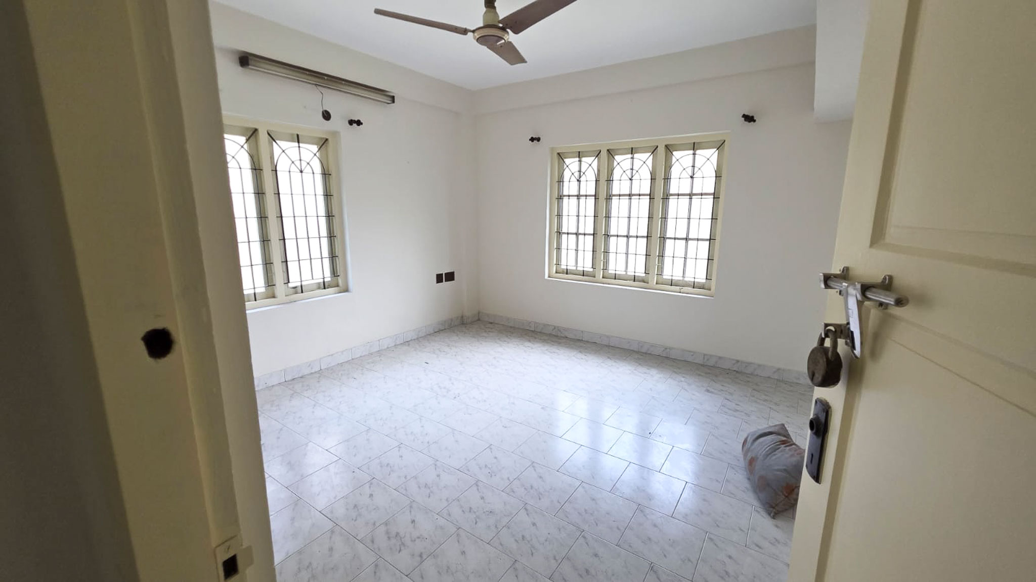2 BHK Flat for sale in EAST AVENUE APARTMENT, Kaloor Ernakulam Kochi — photo 18