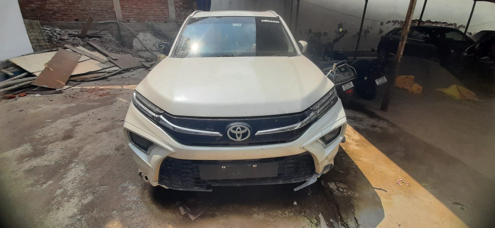 2024 Toyota Urban Cruiser Hyryder G Hybrid e-Drive SUV 61369 km 2 years for sale in SBI MAIN BRANCH PRAYAGRAJ, KUTCHERY ROAD, PRAYAGRAJ-211002 Prayagraj — photo 1