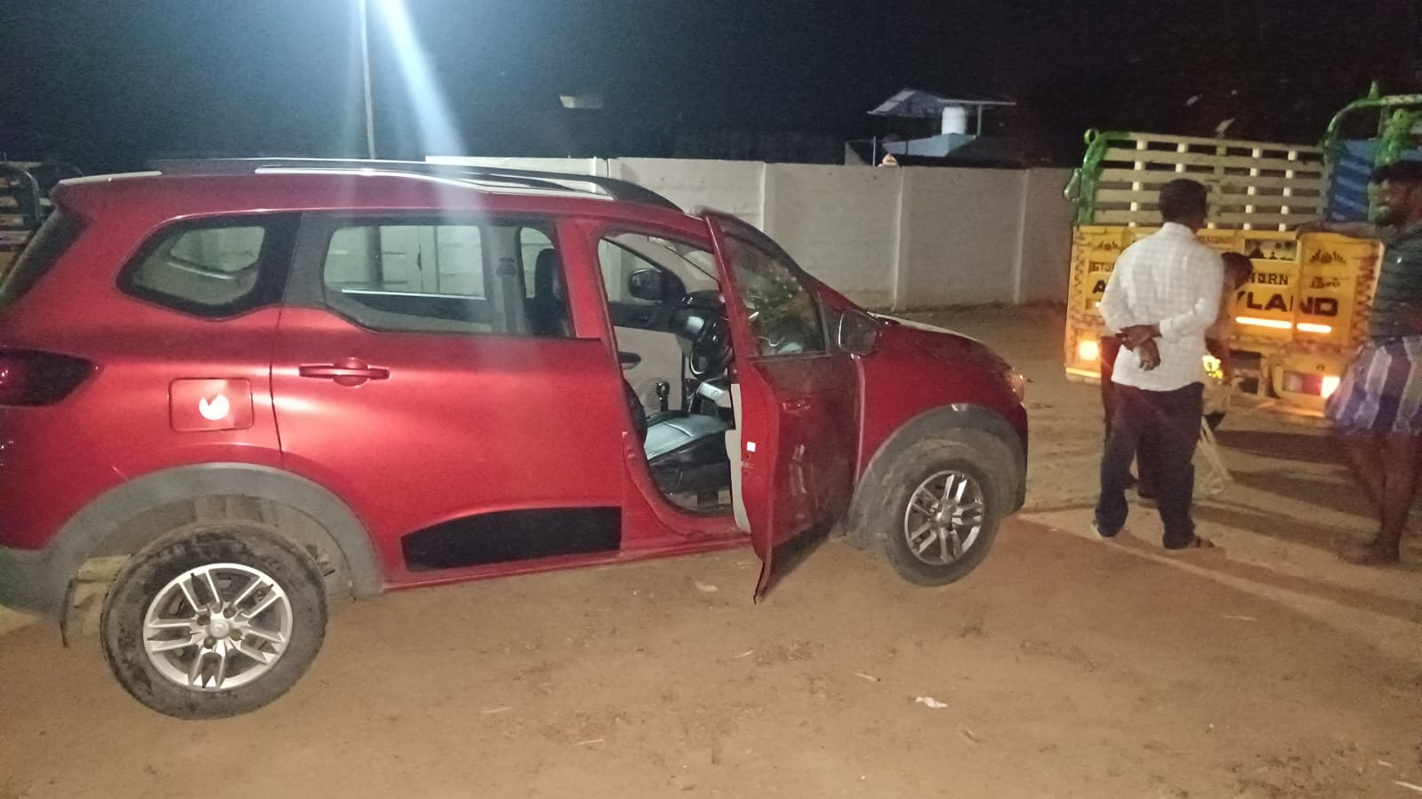 2021 Renault Triber RXL MT MUV 5 years for sale in A BENDICT IRUDHAYARAJ PARKING YARD Nanjikottai