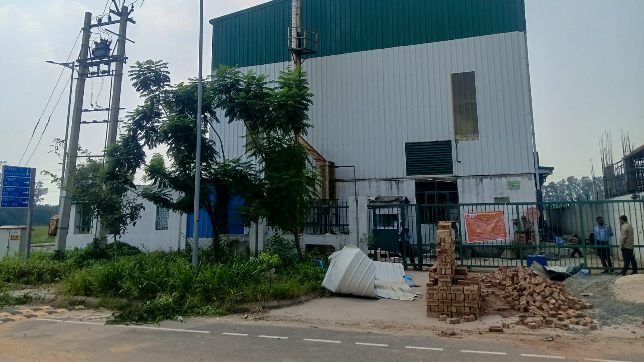 1137.53 square meter Hypothecated Plant & Machinery (Used for indulged in manufacturing various kind of disposable items like plates, bowls, glassware, cutlery etc. from the sugarcane bagasse) lying at Factory Premises. for sale in Reliance Model Eco — photo 18