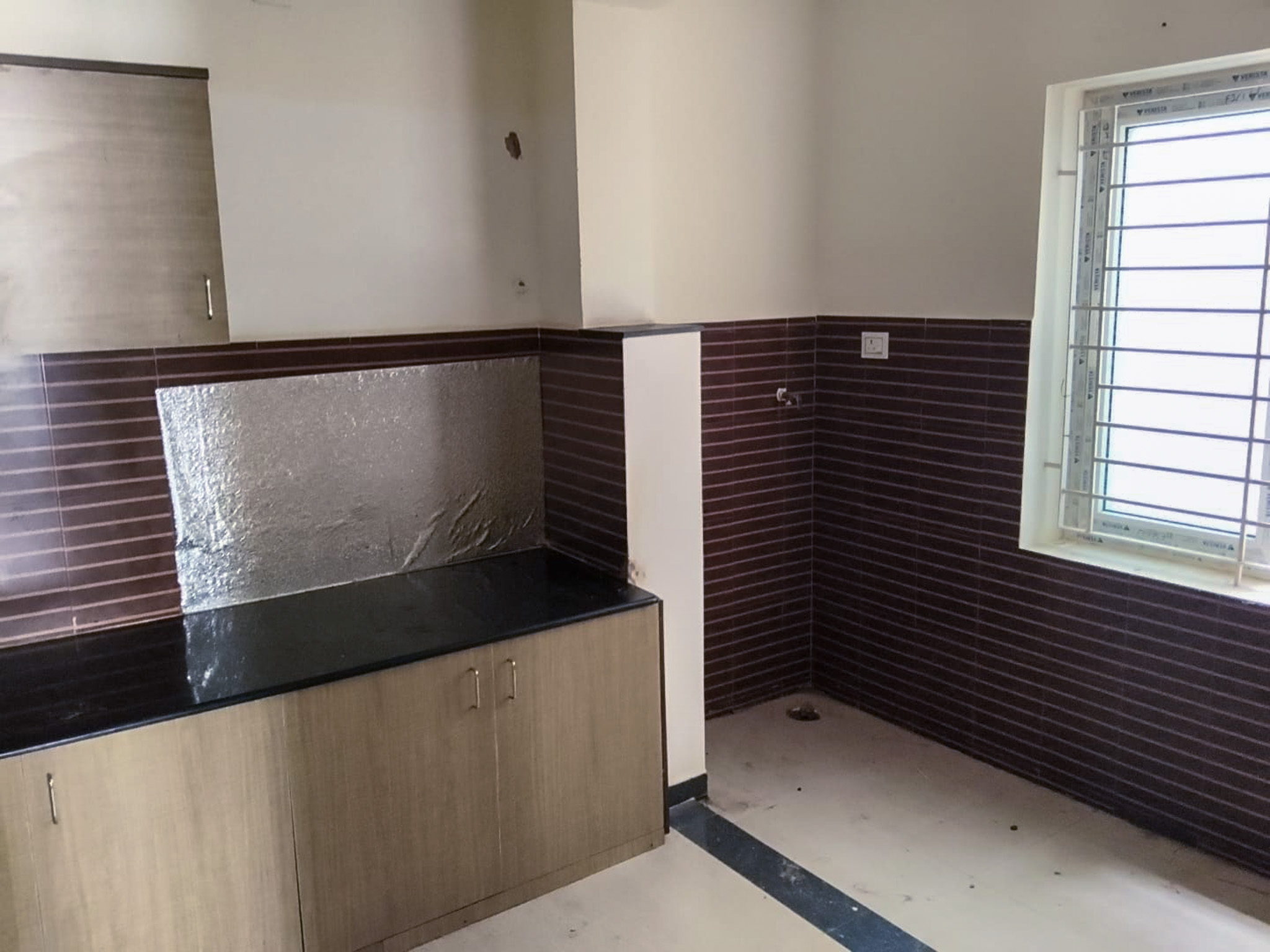 1550 square feet Flat for sale in Mahindra World City — photo 2