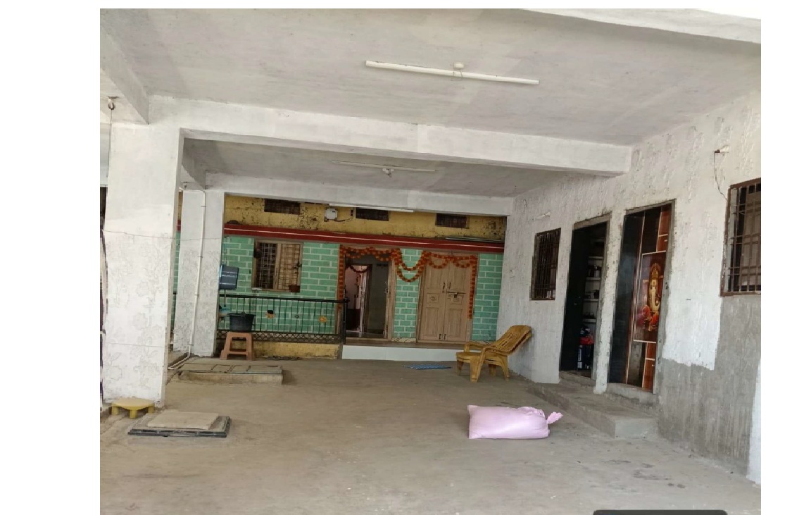 184.37 square meter Individual House for sale in Deglur