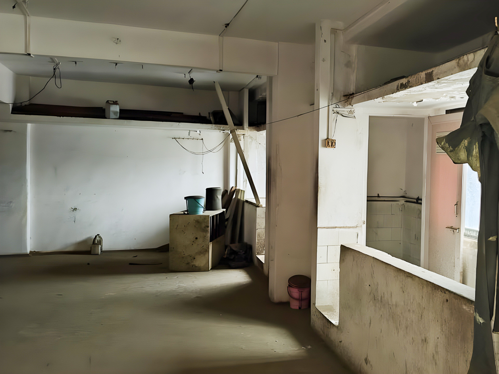 8834 square feet Shops for sale in Surat Surat — photo 10