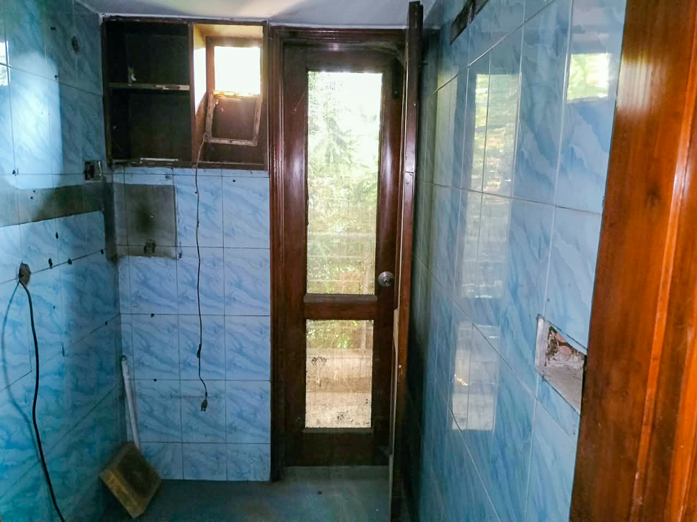 2 BHK Flat for sale in H -5 second floor Block H South Ext New Delhi, South Extention Part-1 New Delhi New Delhi — photo 3