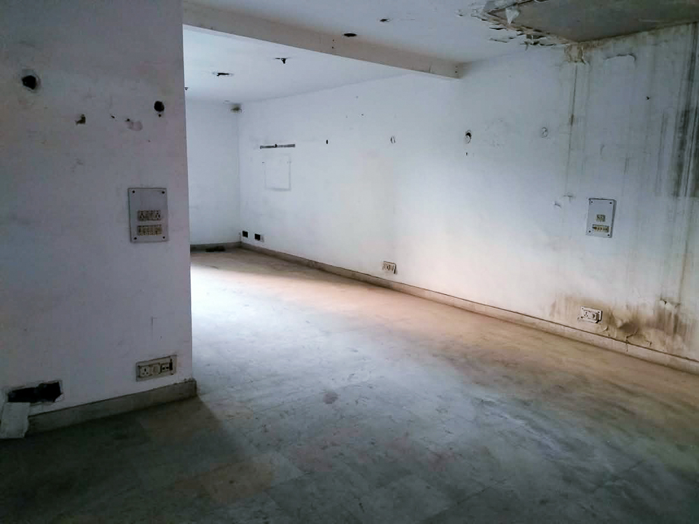 2 BHK Flat for sale in H -5 second floor Block H South Ext New Delhi, South Extention Part-1 New Delhi New Delhi — photo 8