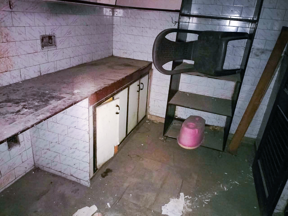 2 BHK Flat for sale in H -5 second floor Block H South Ext New Delhi, South Extention Part-1 New Delhi New Delhi — photo 9