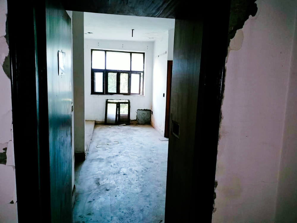 2 BHK Flat for sale in H -5 second floor Block H South Ext New Delhi, South Extention Part-1 New Delhi New Delhi — photo 11