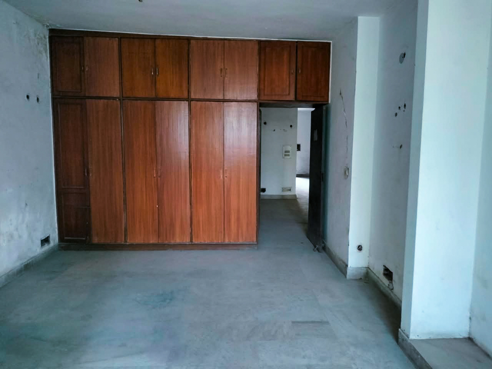2 BHK Flat for sale in H -5 second floor Block H South Ext New Delhi, South Extention Part-1 New Delhi New Delhi — photo 16