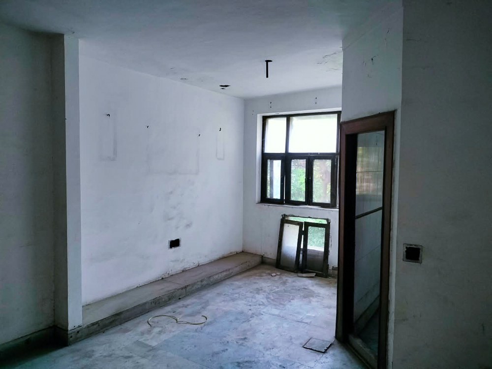 2 BHK Flat for sale in H -5 second floor Block H South Ext New Delhi, South Extention Part-1 New Delhi New Delhi — photo 15