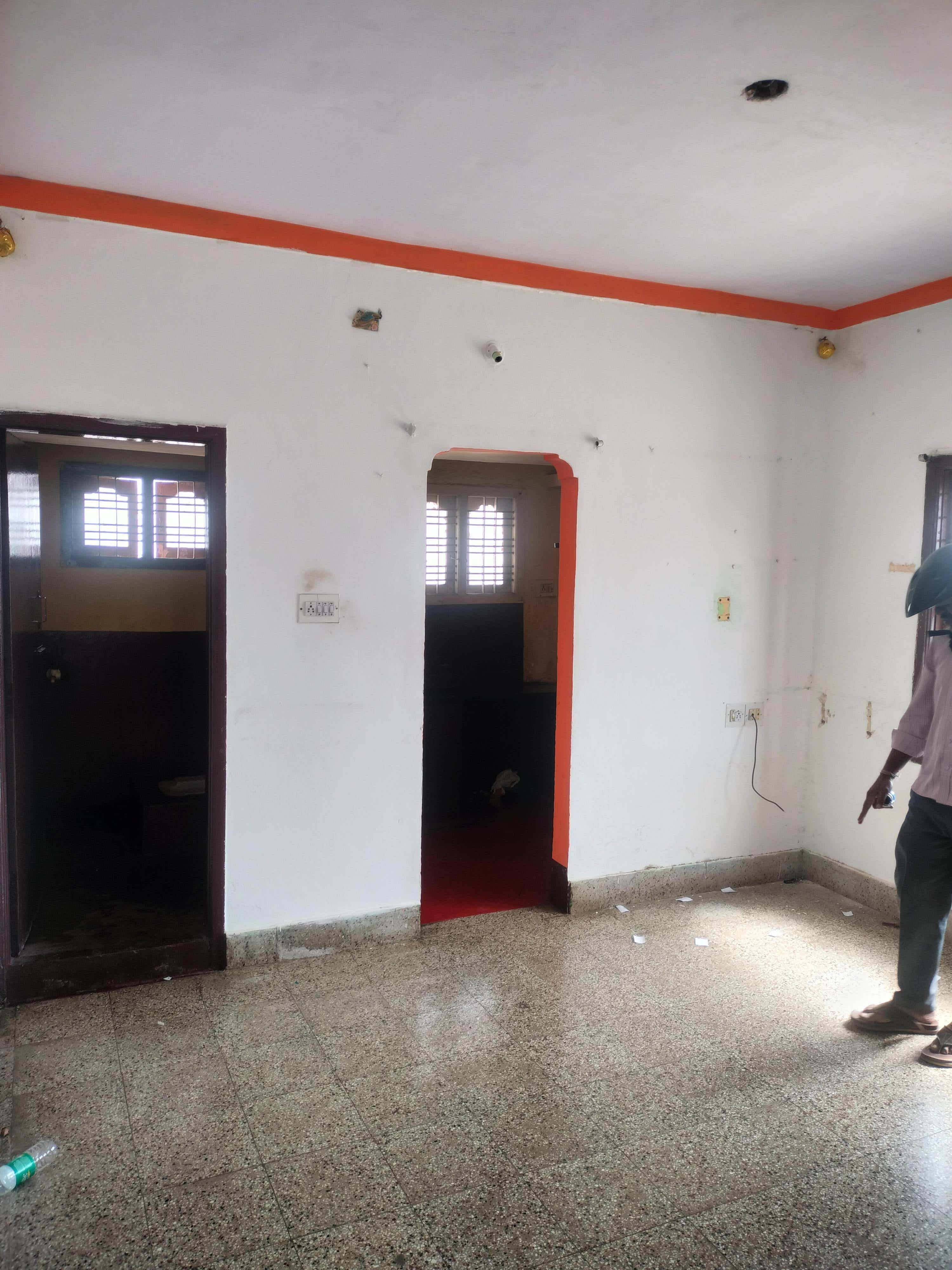 2 BHK Individual House for sale in Hassan Hassan — photo 4