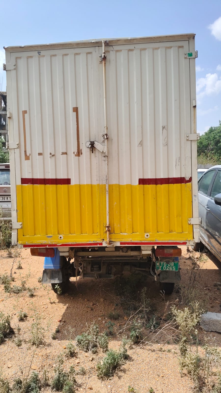 2024 Mahindra Last Mile Mobility Zor Grand Delivery Van Cargo 21000 km 2 years for sale in ASA ASSOCIATES Hyderabad — photo 2