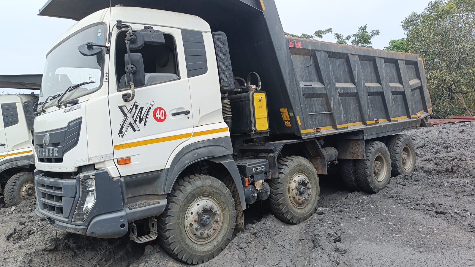 EICHER PRO 08035 XMLA for sale in Ghugus — photo 1