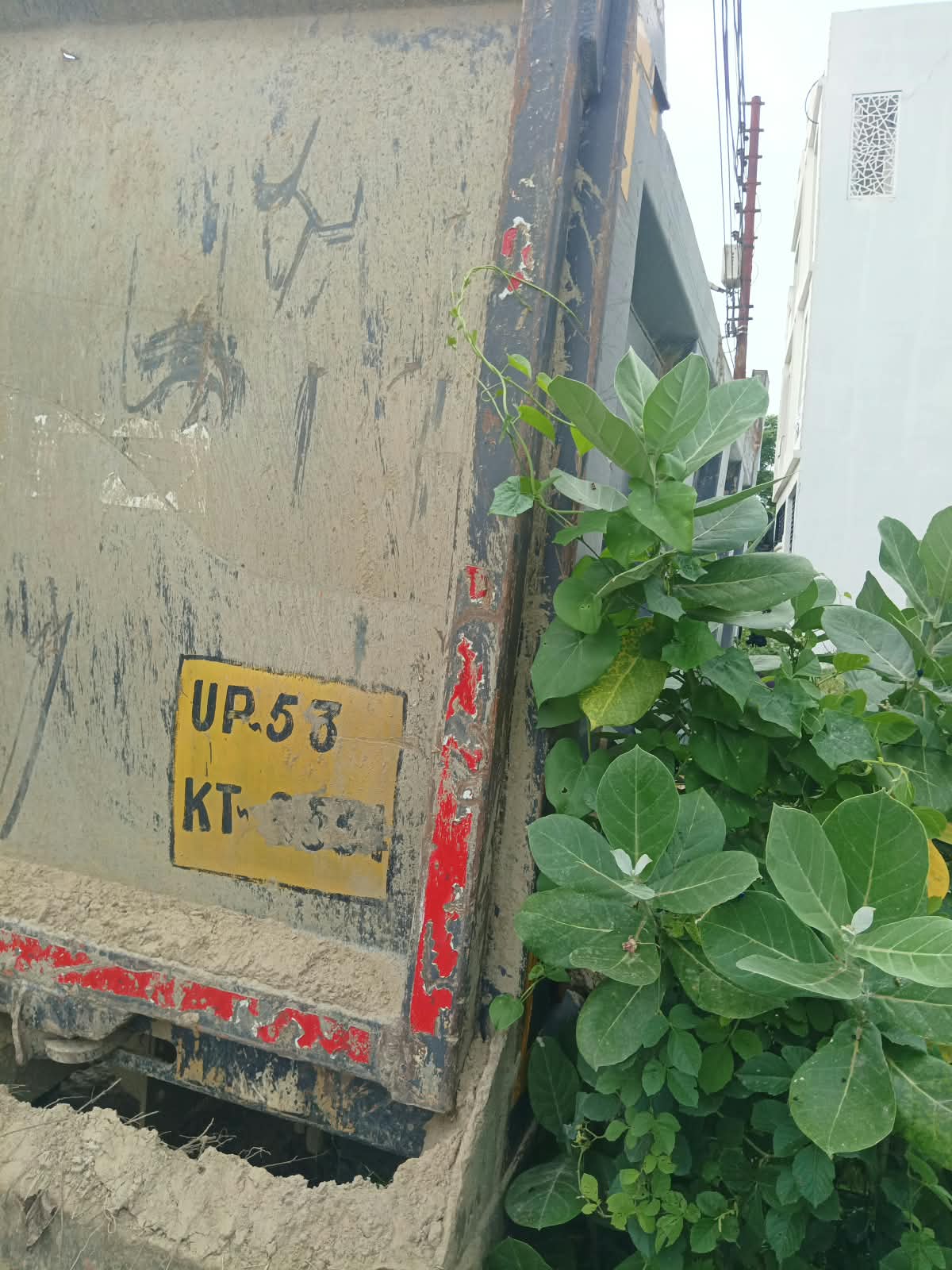 2024 Mahindra & Mahindra Blazo X 28 Tipper Tipper Tipper 120000 km 2 years for sale in SIKTAUR Gorakhpur — photo 3