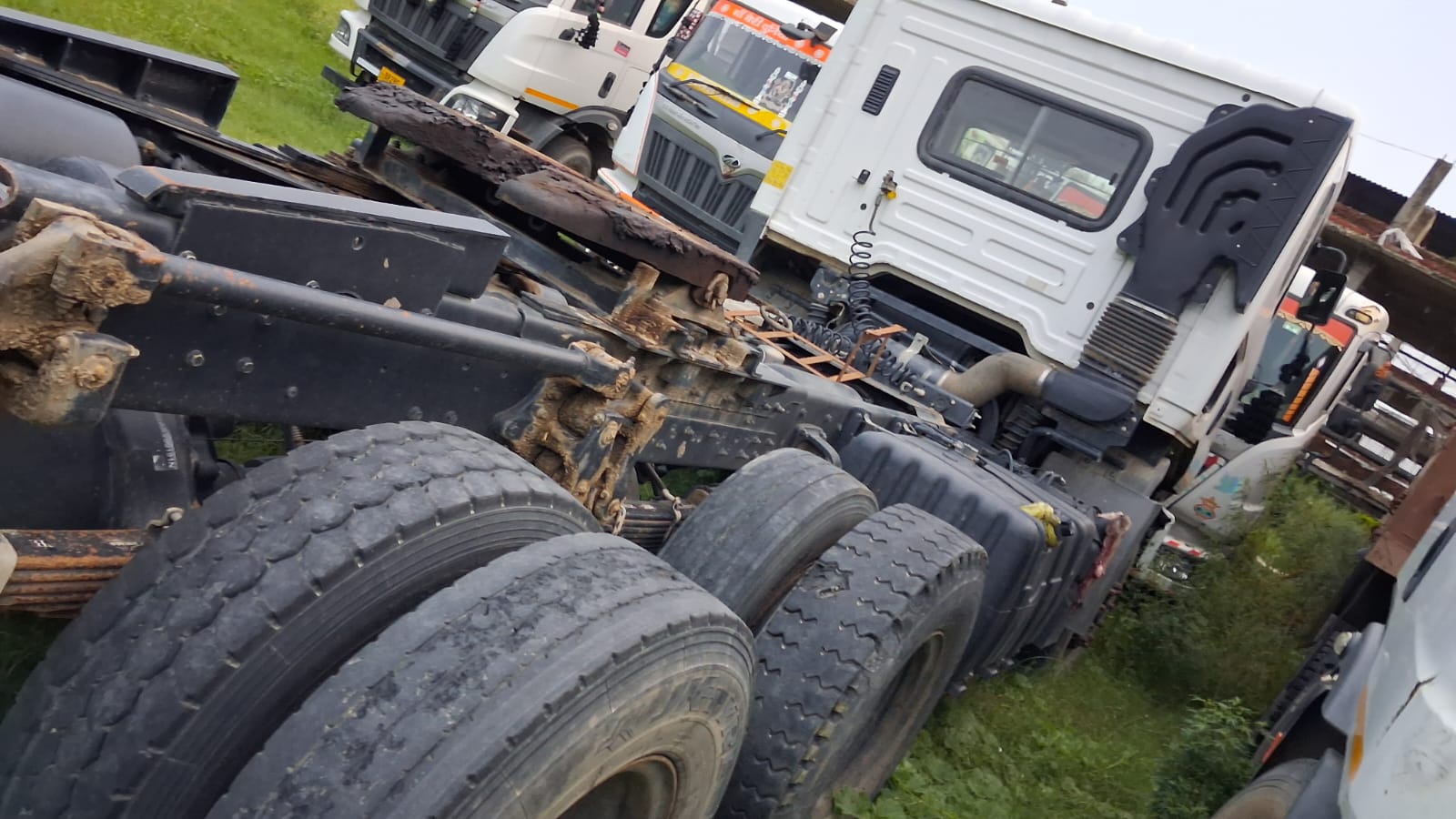 2024 Mahindra & Mahindra Blazo X 49 CBC Truck 80000 km 2 years for sale in SIKTAUR YARD Gorakhpur — photo 4