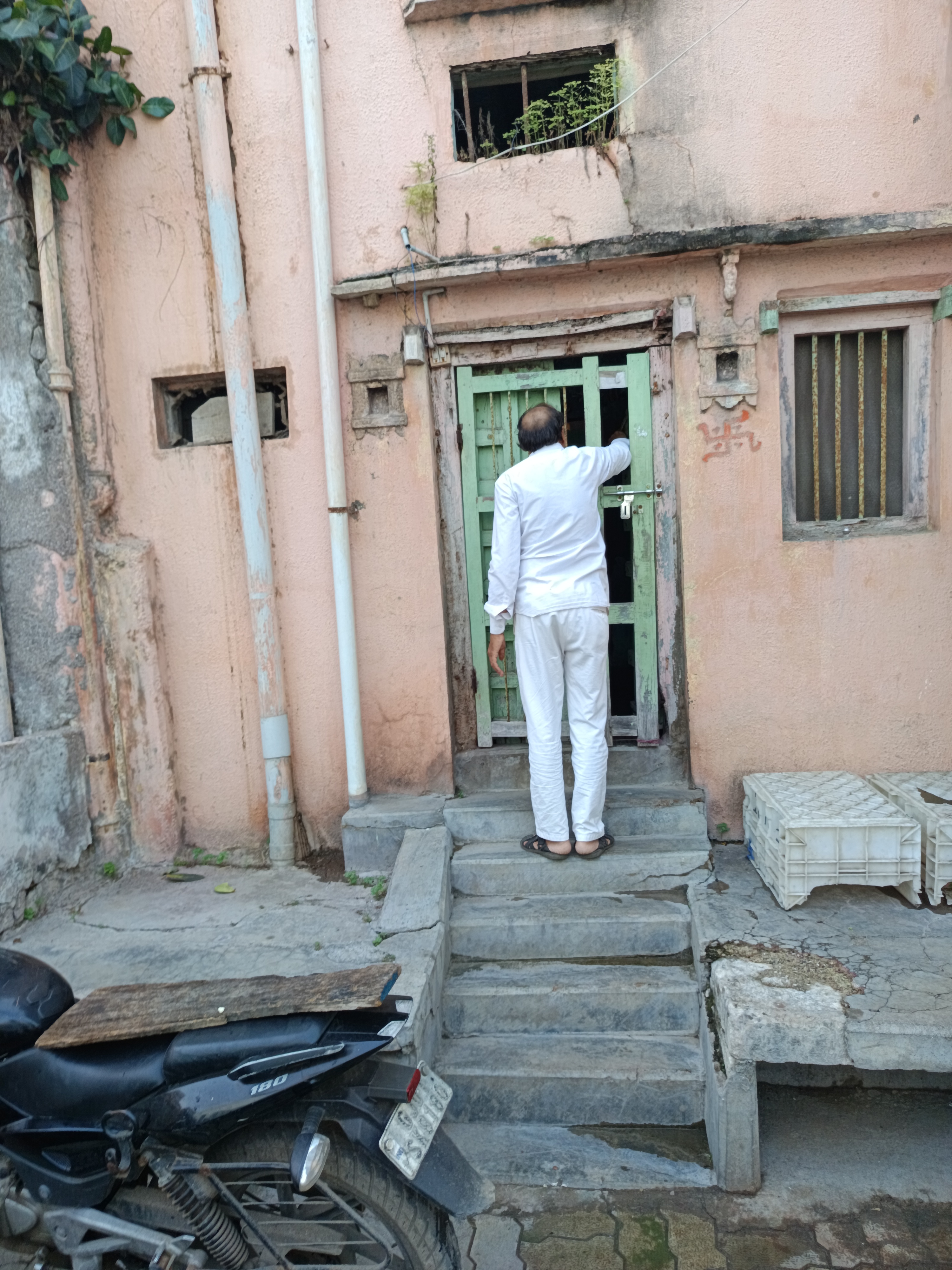 400 square feet Individual House for sale in Porbandar — photo 1