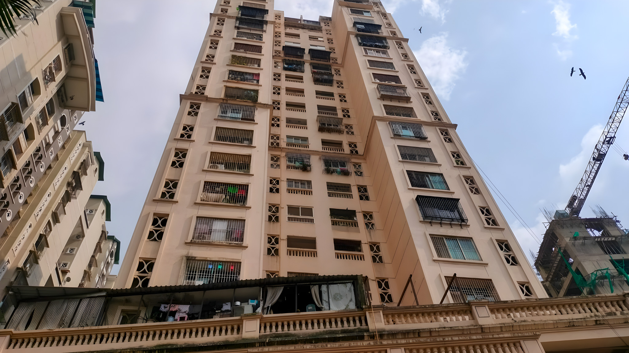 4 BHK Flat for sale in Reyhaan Terrace, Jogeshwari Mumbai