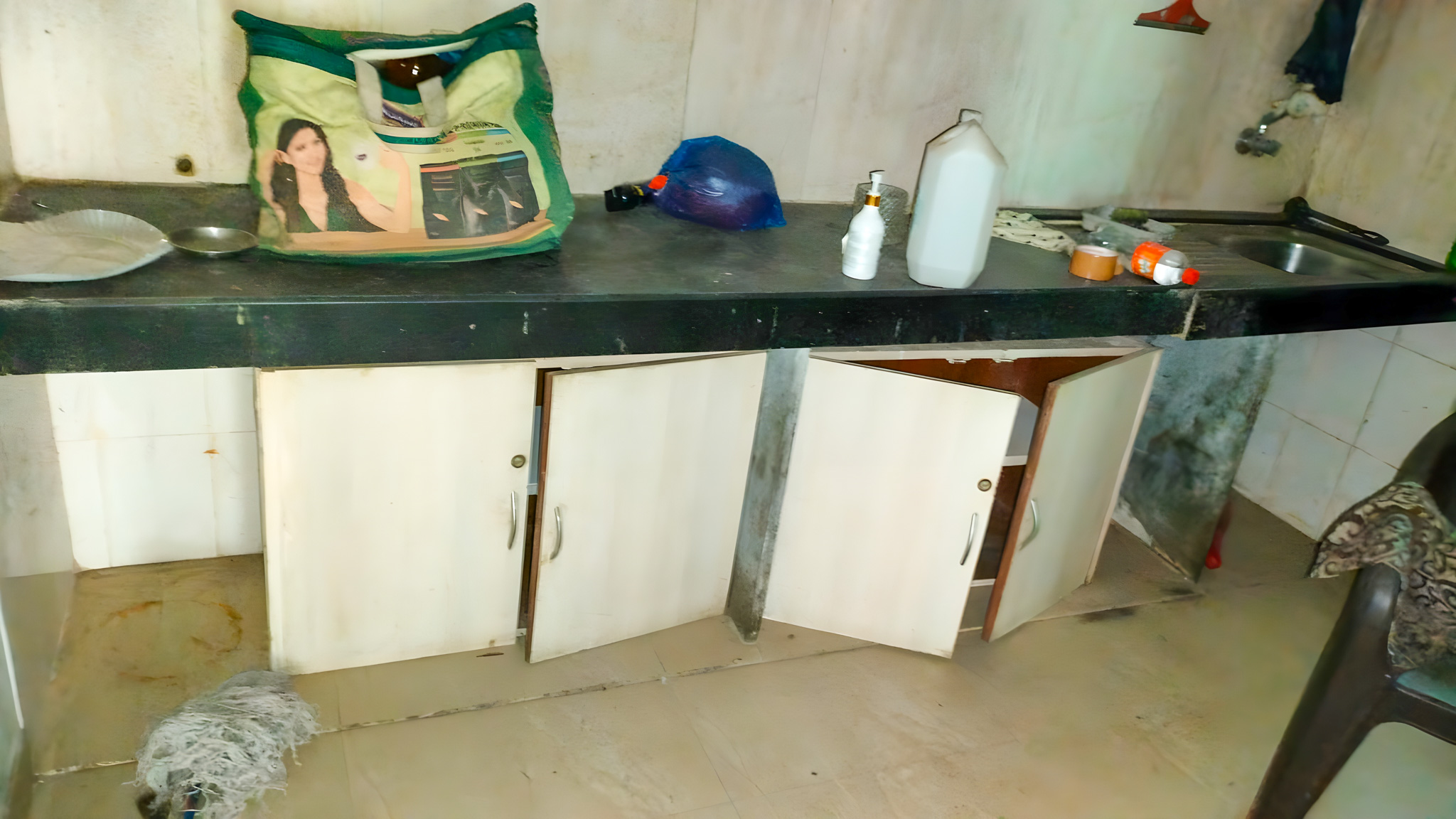 4 BHK Flat for sale in Reyhaan Terrace, Jogeshwari Mumbai — photo 14