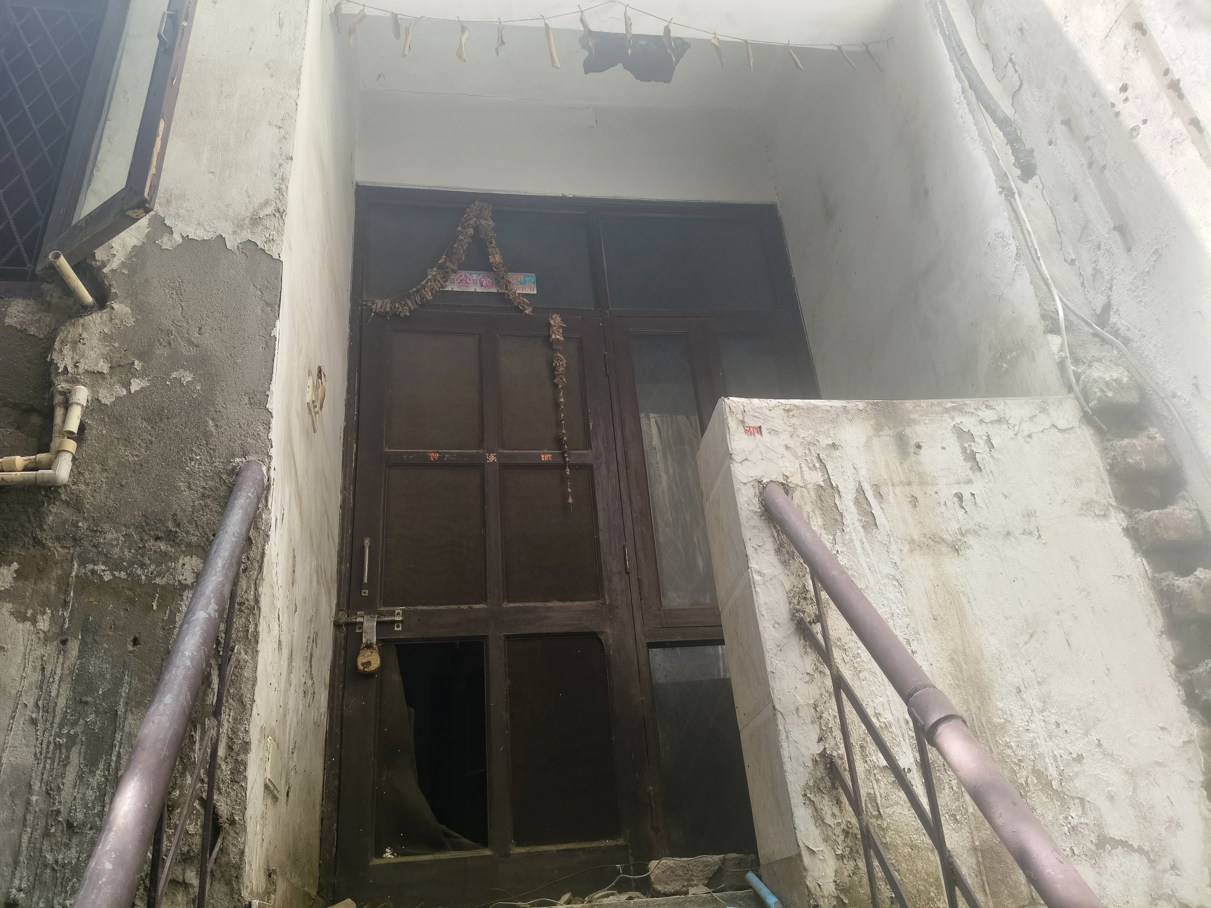 213 square yard Flat for sale in New Delhi — photo 2