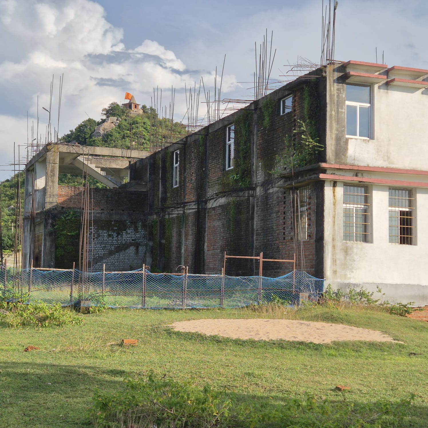 OTHERS USES- EDUCATIONAL INSTITUTE AND VACANT LAND for sale in Meru — photo 7