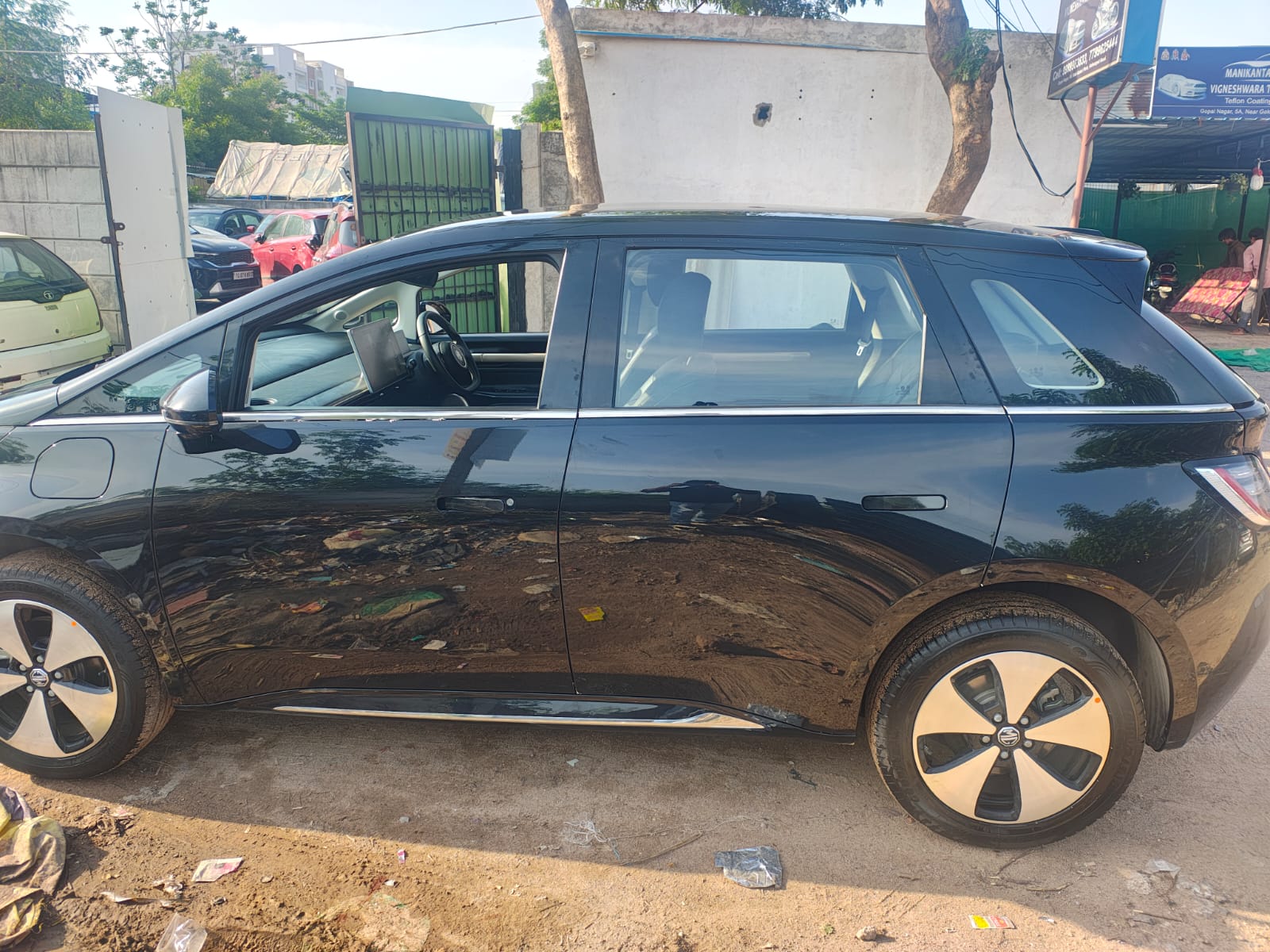 2025 MG Windsor EV Essence SUV 16120 km 1 year for sale in SM ASSOCIATES Hyderabad — photo 4