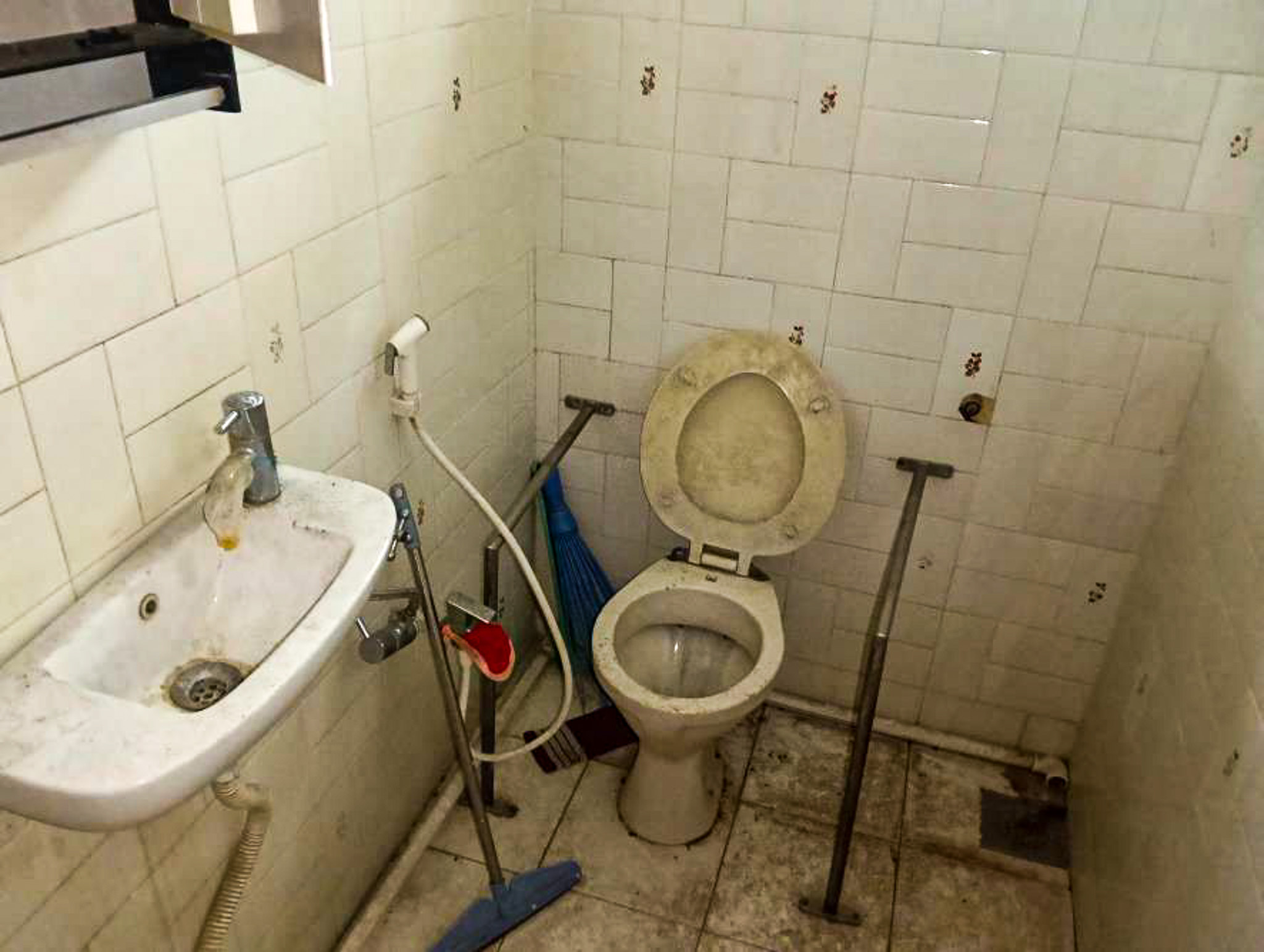 5 BHK Villa for sale in Shree Cooperative Housing Society Ltd., Vadodara Vadodara — photo 2