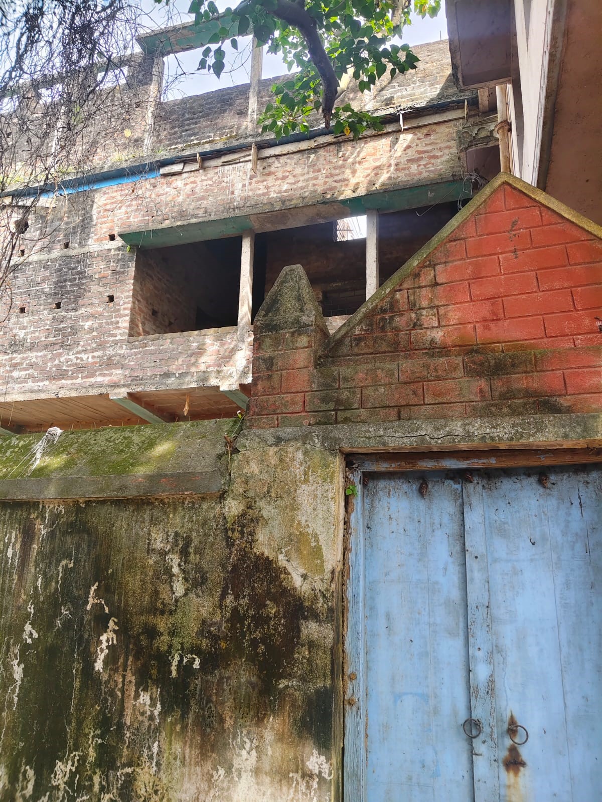 Individual House for sale in Dhatrigram