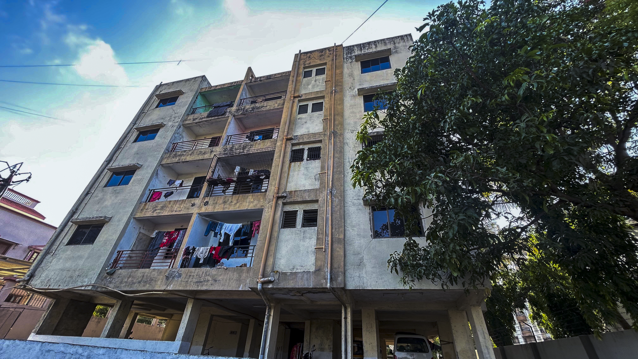 855 square feet Flat for sale in Near Apex Heights Umbergaon — photo 5