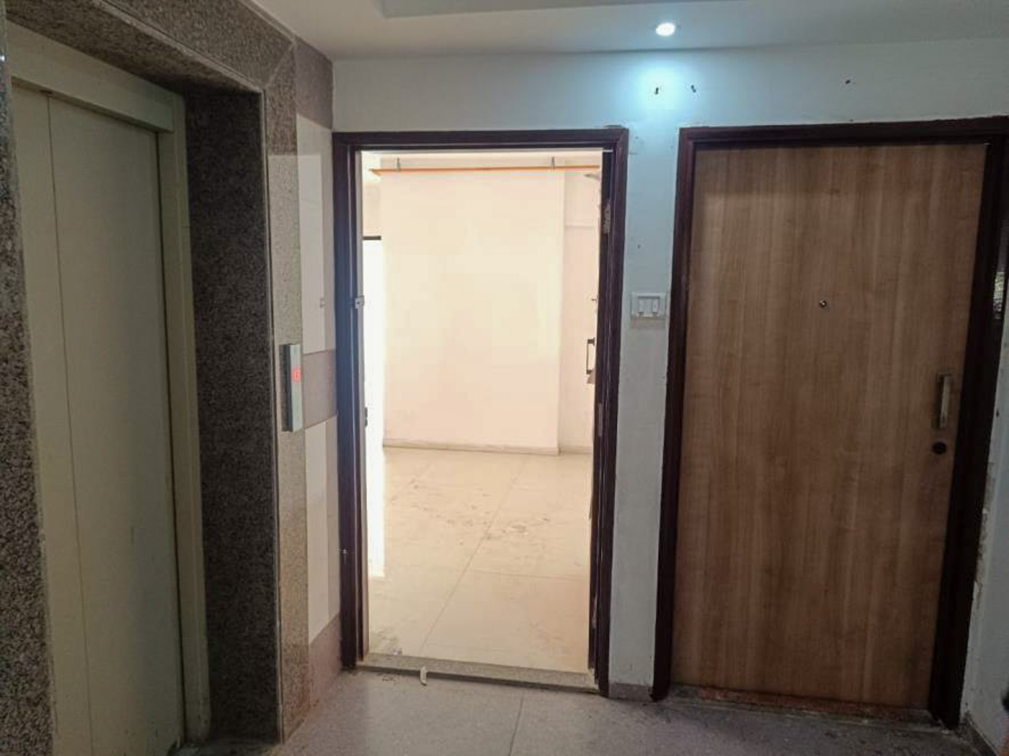 385 square feet Flat for sale in Ghodbunder Mira Bhayandar — photo 2
